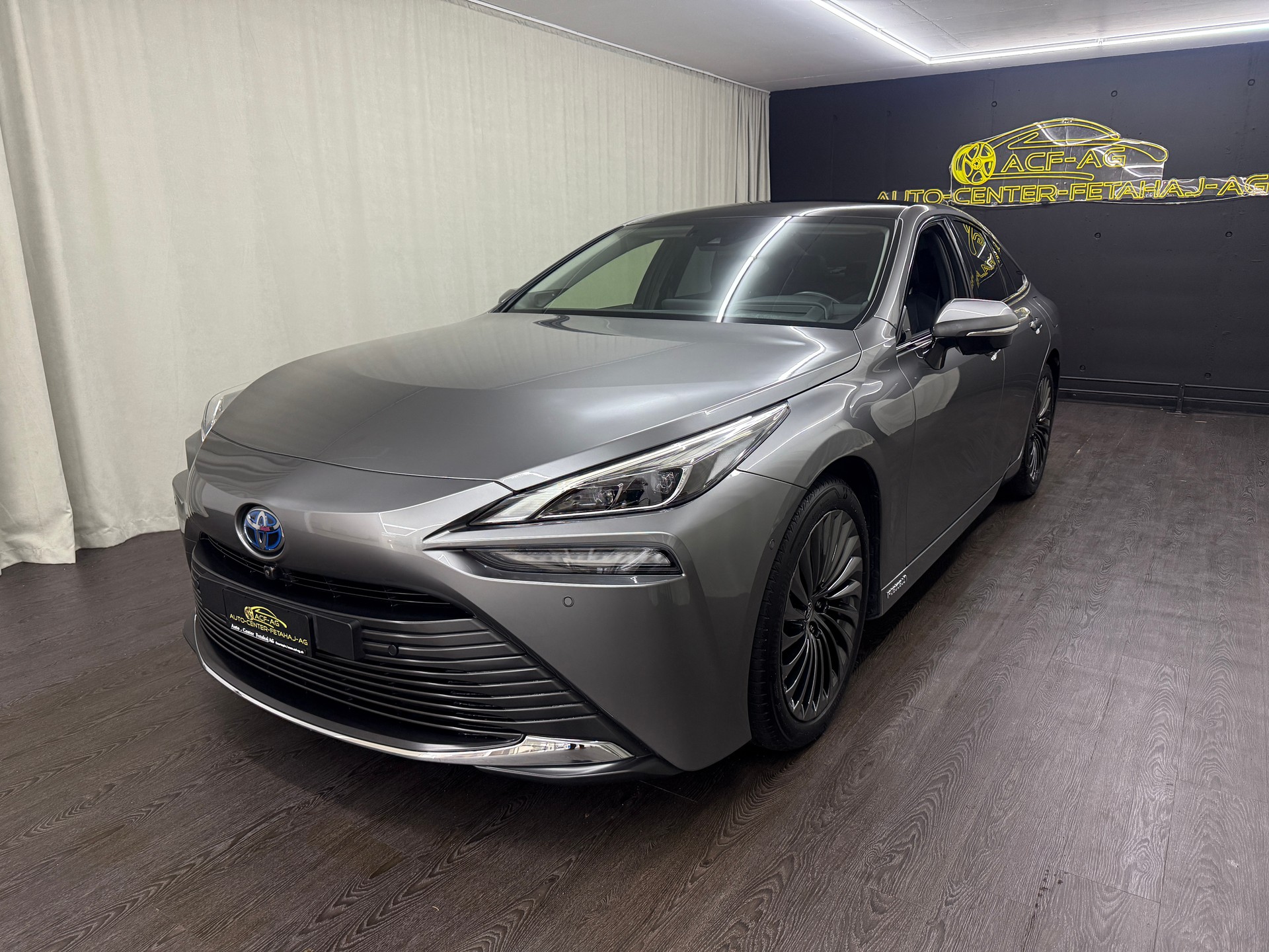 TOYOTA Mirai Fuel cell Platinum