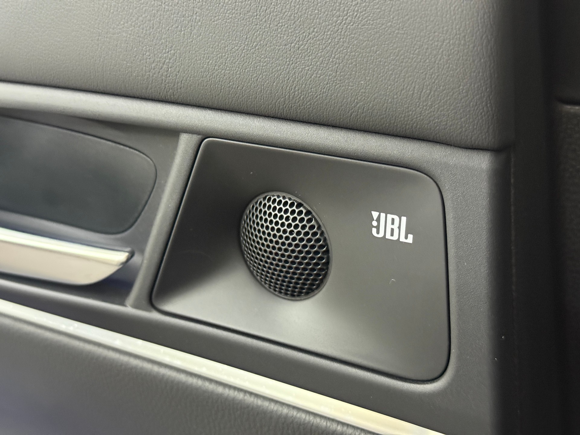 TOYOTA Mirai Fuel cell Platinum-image-17