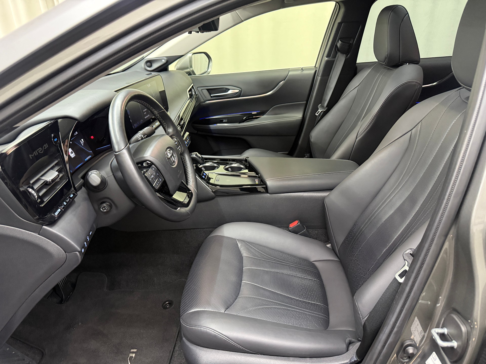 TOYOTA Mirai Fuel cell Platinum-image-6