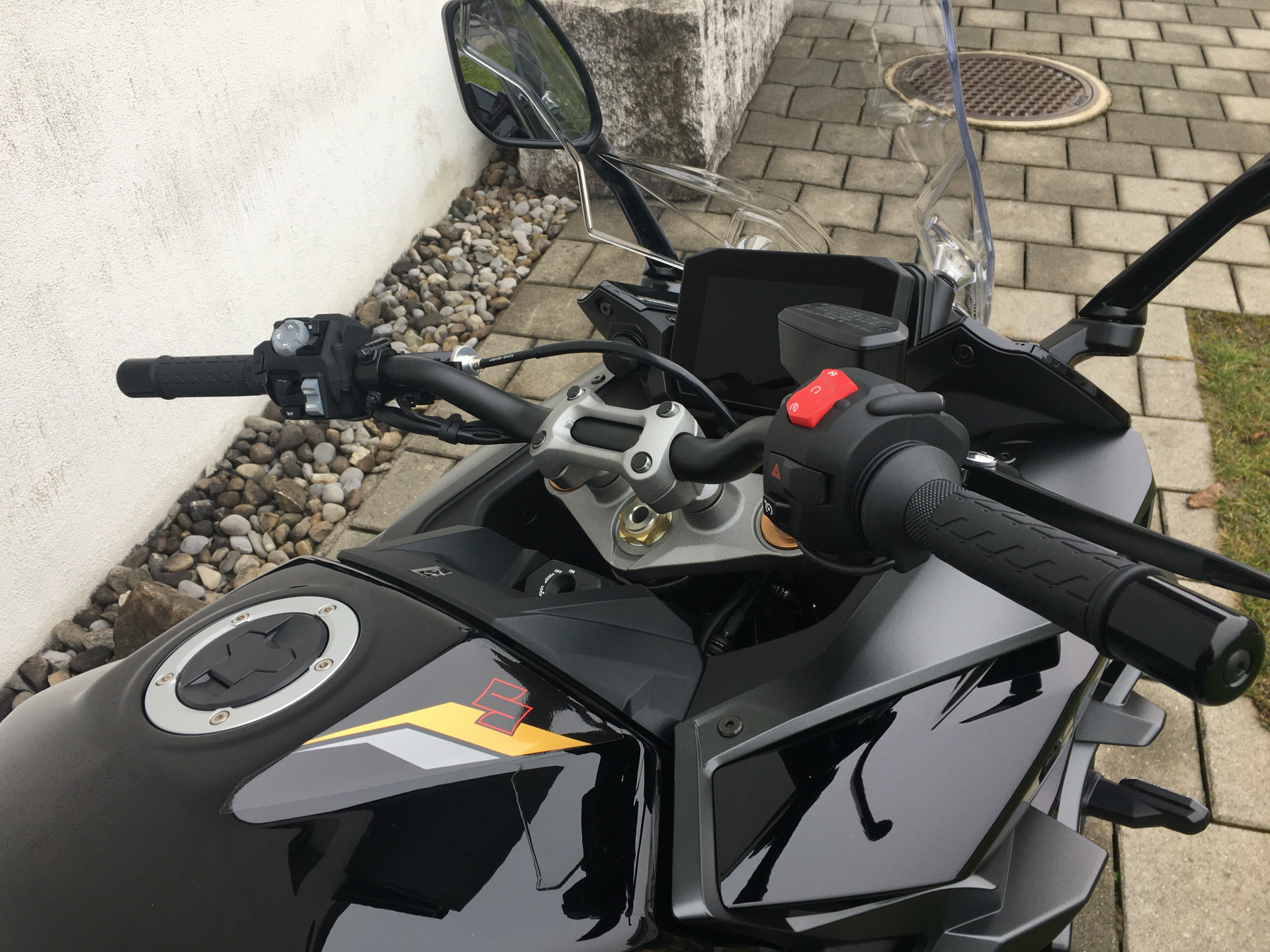 SUZUKI GSX-S 1000 GT Travel-image-3
