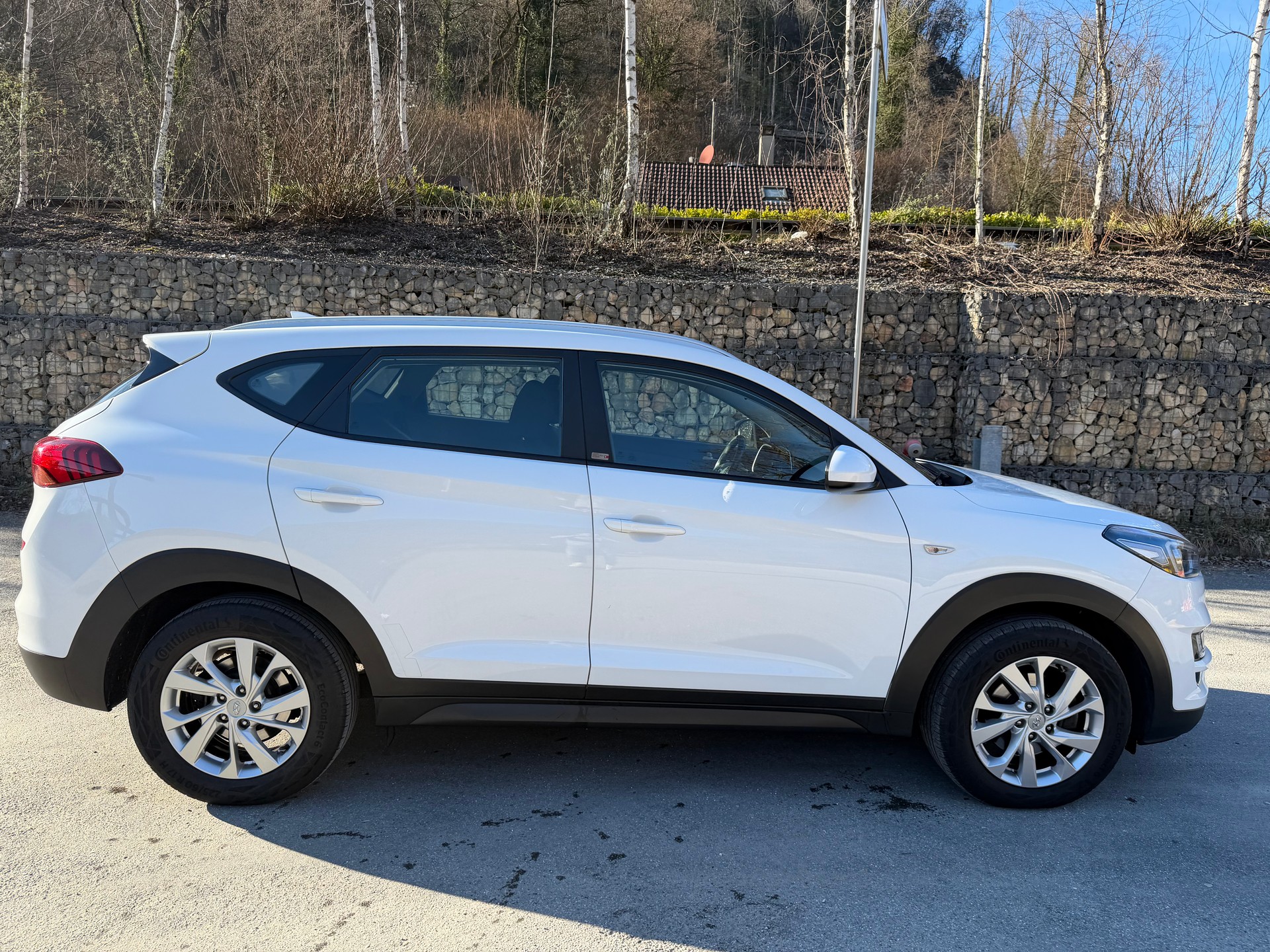 HYUNDAI Tucson 1.6 TGDI Amplia 2WD DCT-image-3