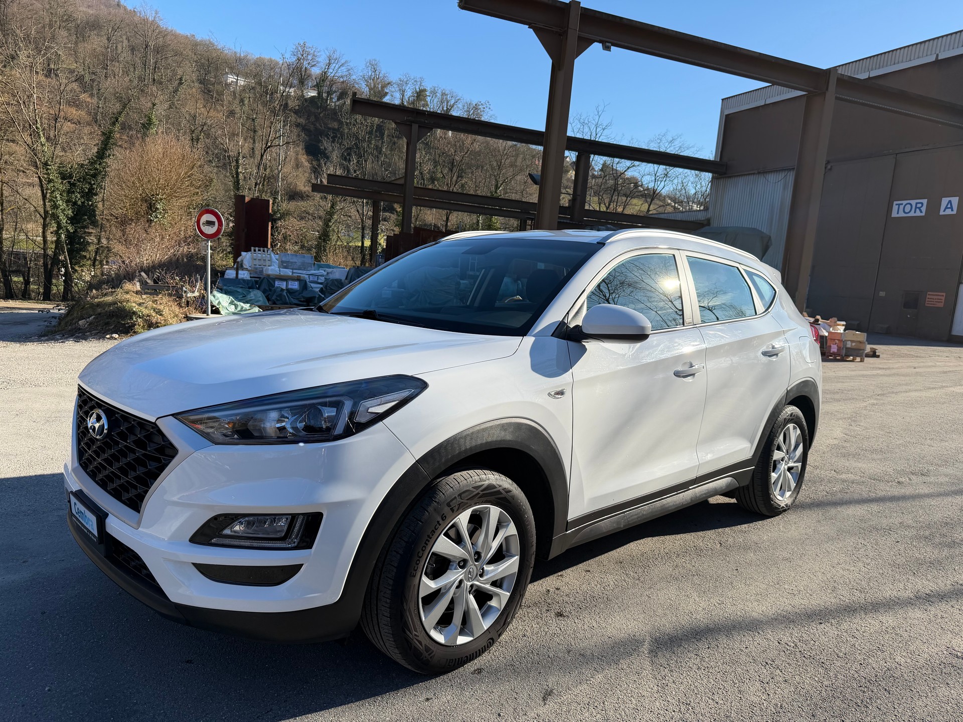 HYUNDAI Tucson 1.6 TGDI Amplia 2WD DCT-image-2