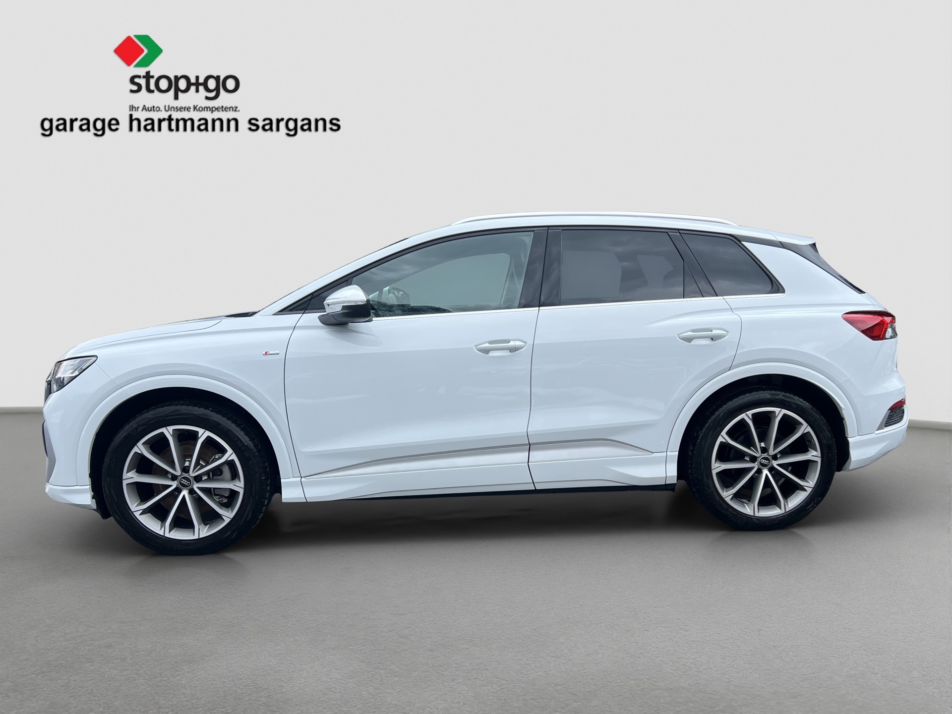 AUDI Q4 e-tron 50 quattro-image-3