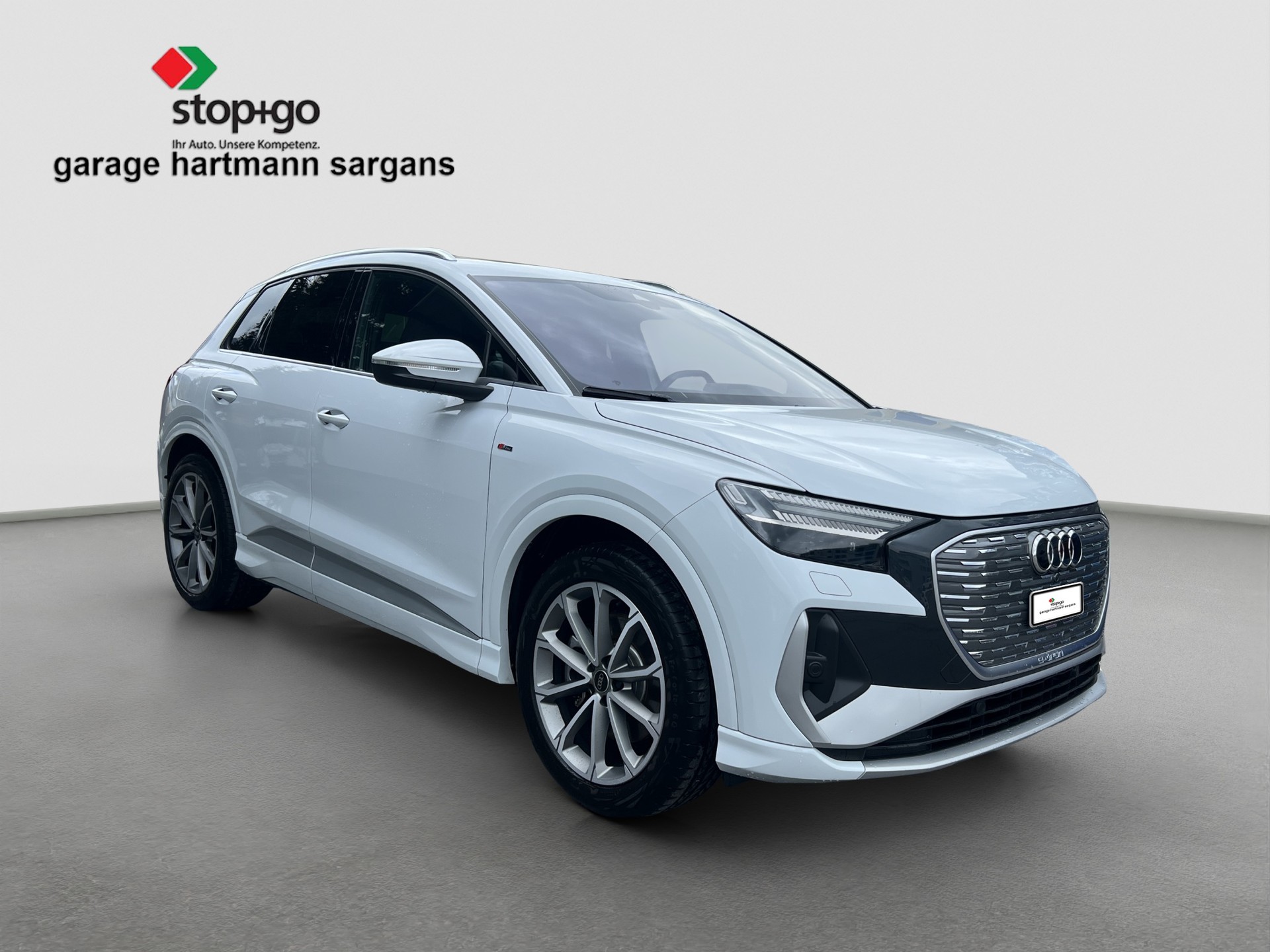 AUDI Q4 e-tron 50 quattro