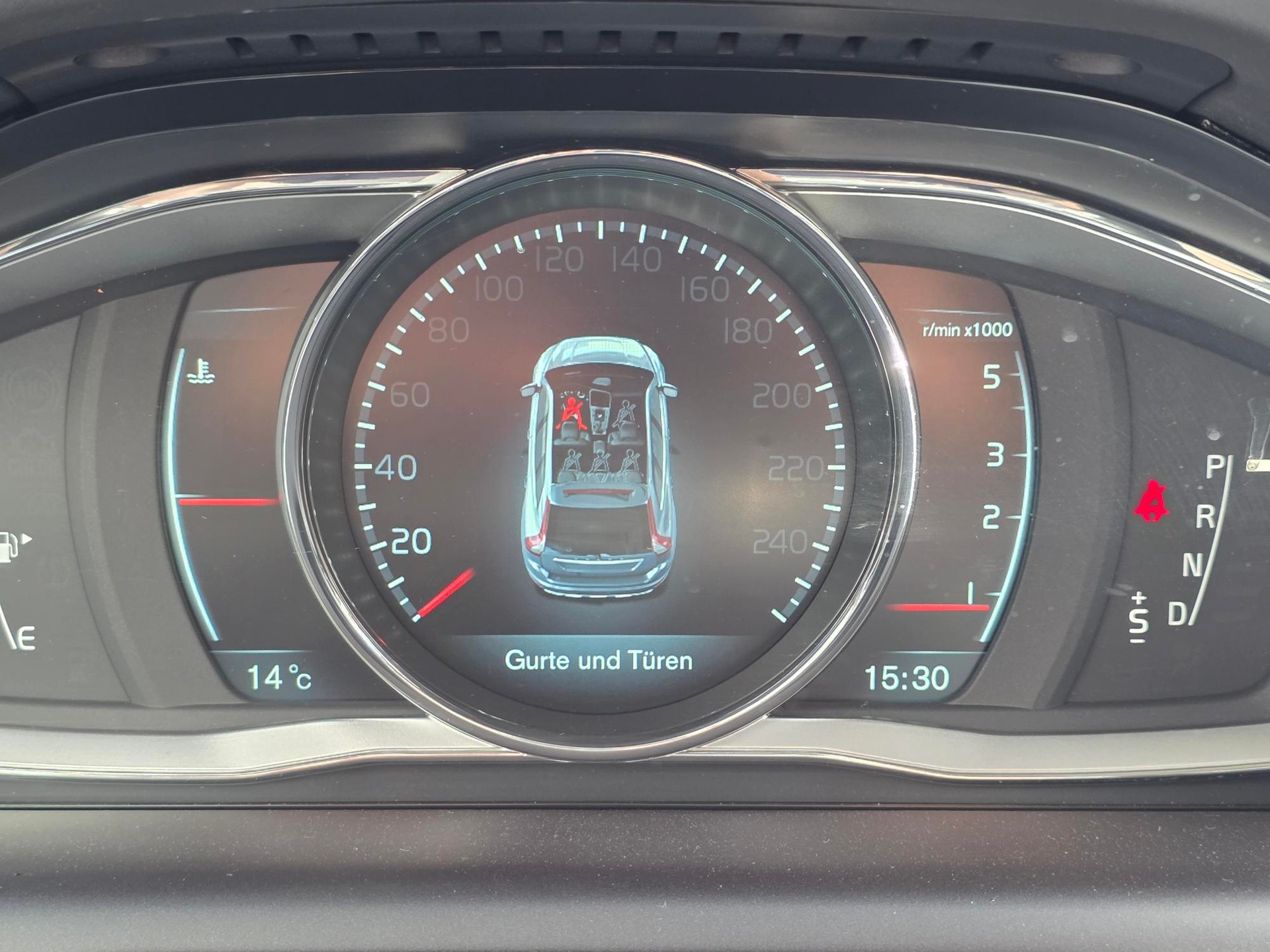VOLVO XC60 D4 AWD Summum Geartronic ** 20 ZOLL - NAVIGATON - WINTER PAKET - LENKRAD HEIZUNG -BI-XENON - EL.HECKKLAPPE - MEMORY PAKET**-image-14