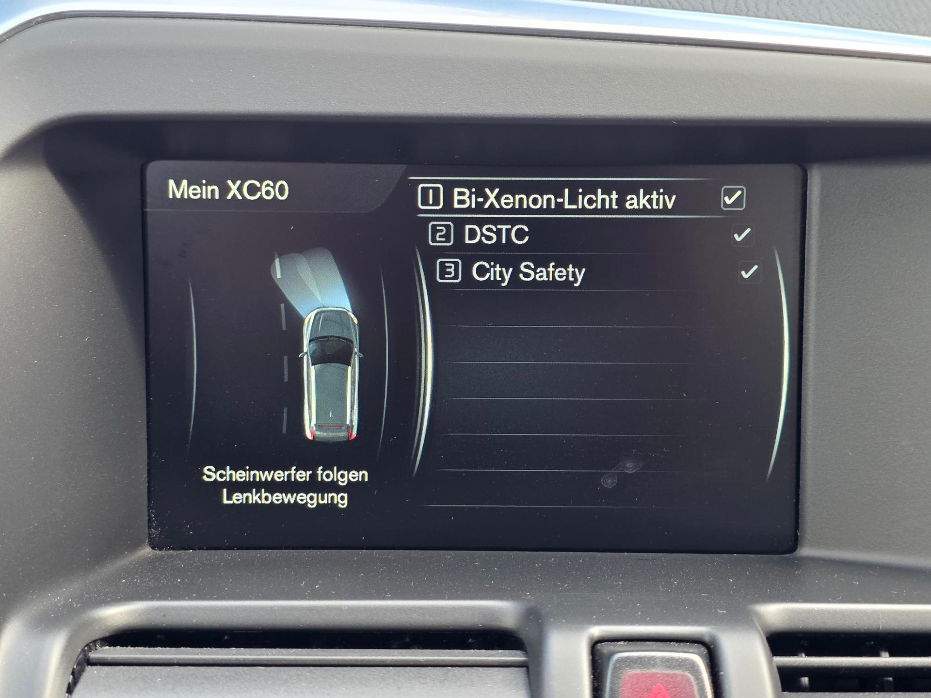 VOLVO XC60 D4 AWD Summum Geartronic ** 20 ZOLL - NAVIGATON - WINTER PAKET - LENKRAD HEIZUNG -BI-XENON - EL.HECKKLAPPE - MEMORY PAKET**-image-12