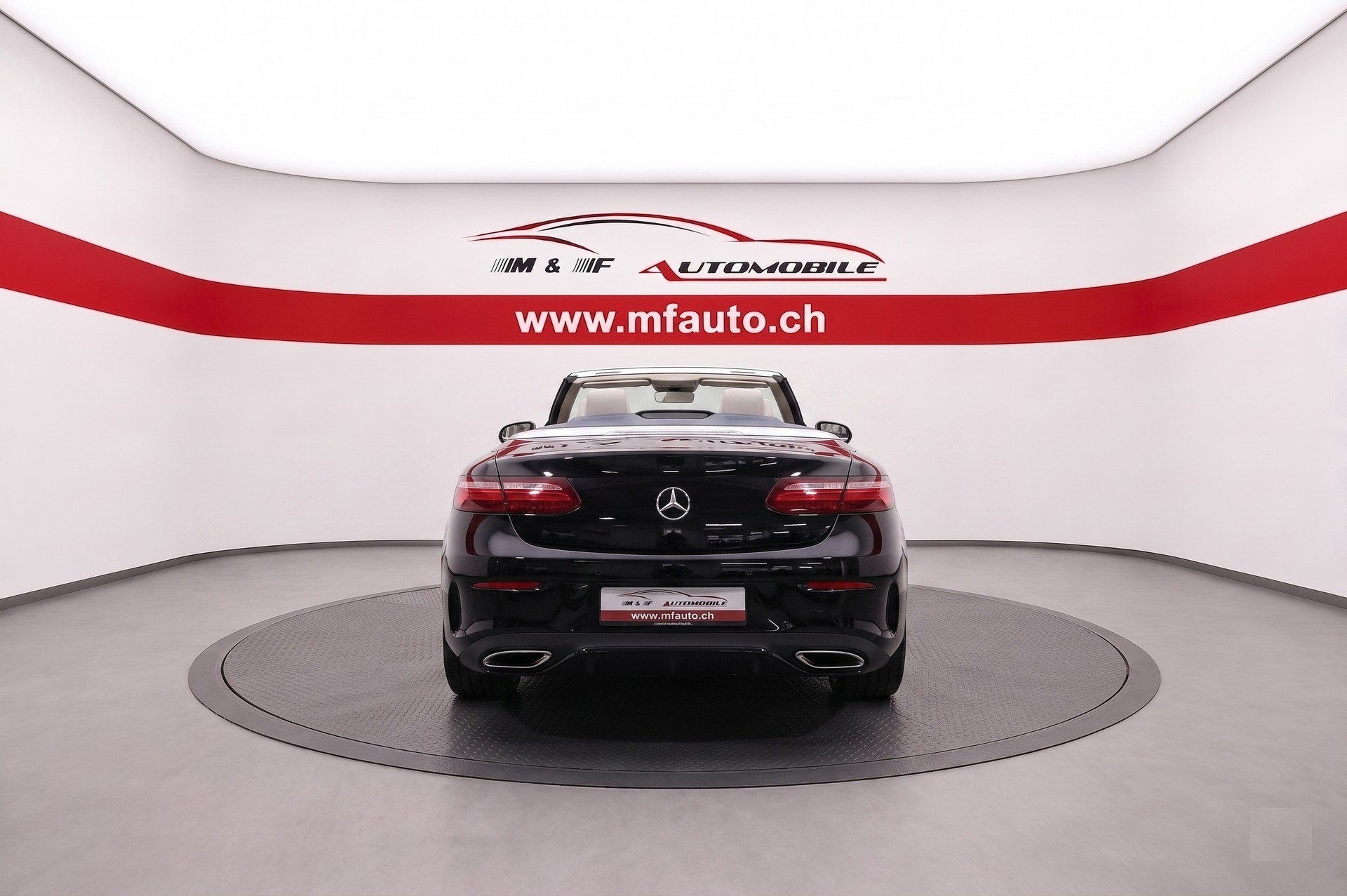 MERCEDES-BENZ E 200 AMG Line Cabriolet-image-4