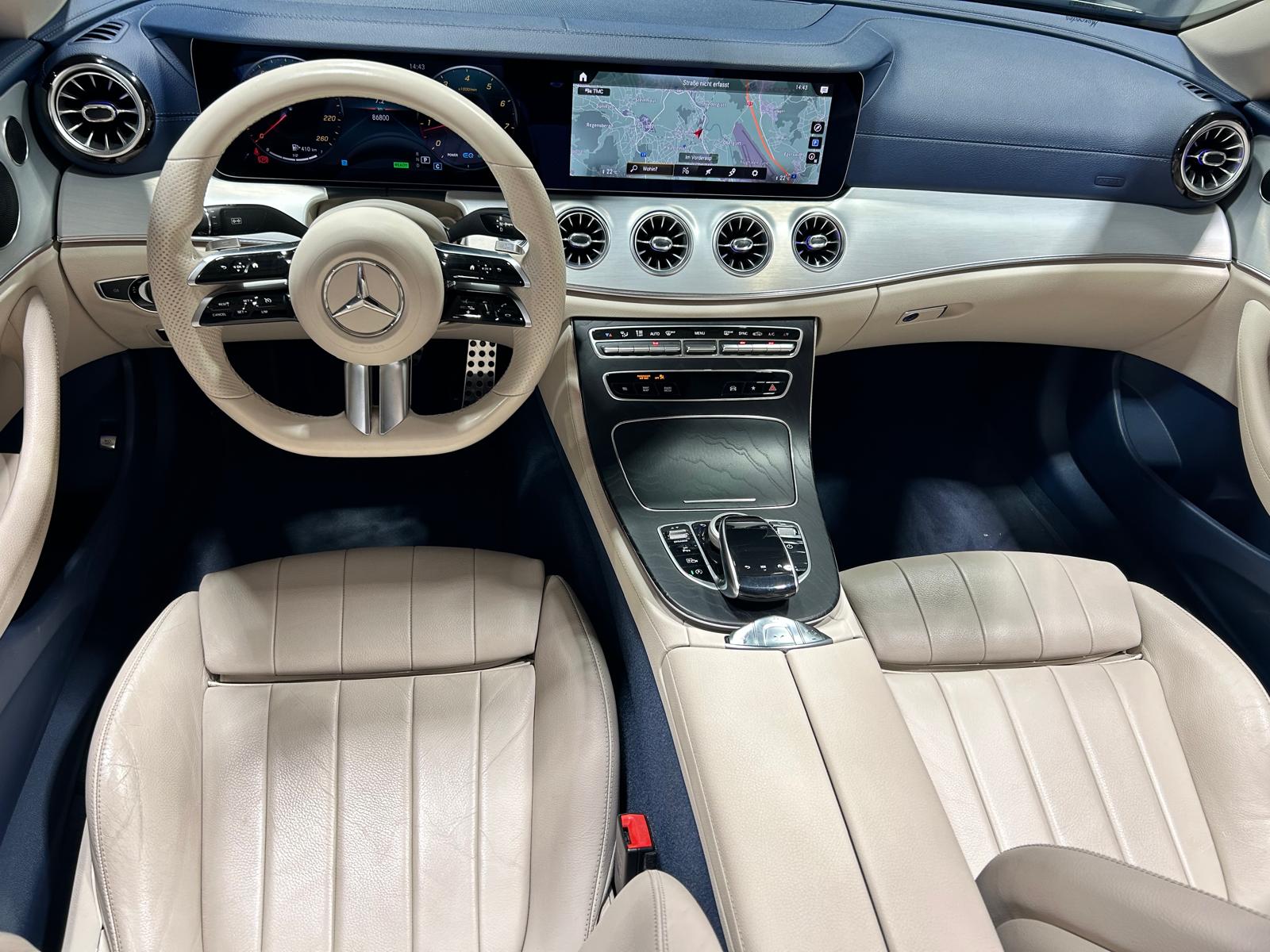MERCEDES-BENZ E 200 AMG Line Cabriolet-image-12