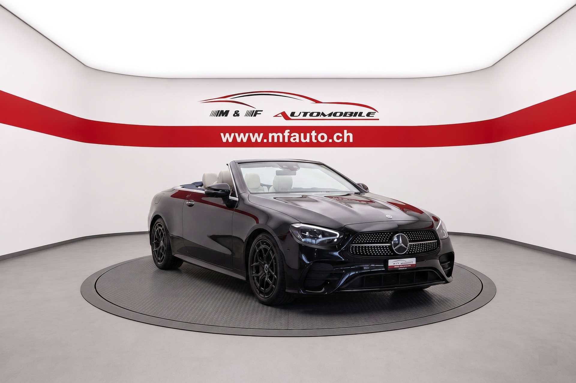 MERCEDES-BENZ E 200 AMG Line Cabriolet-showroom-element-2