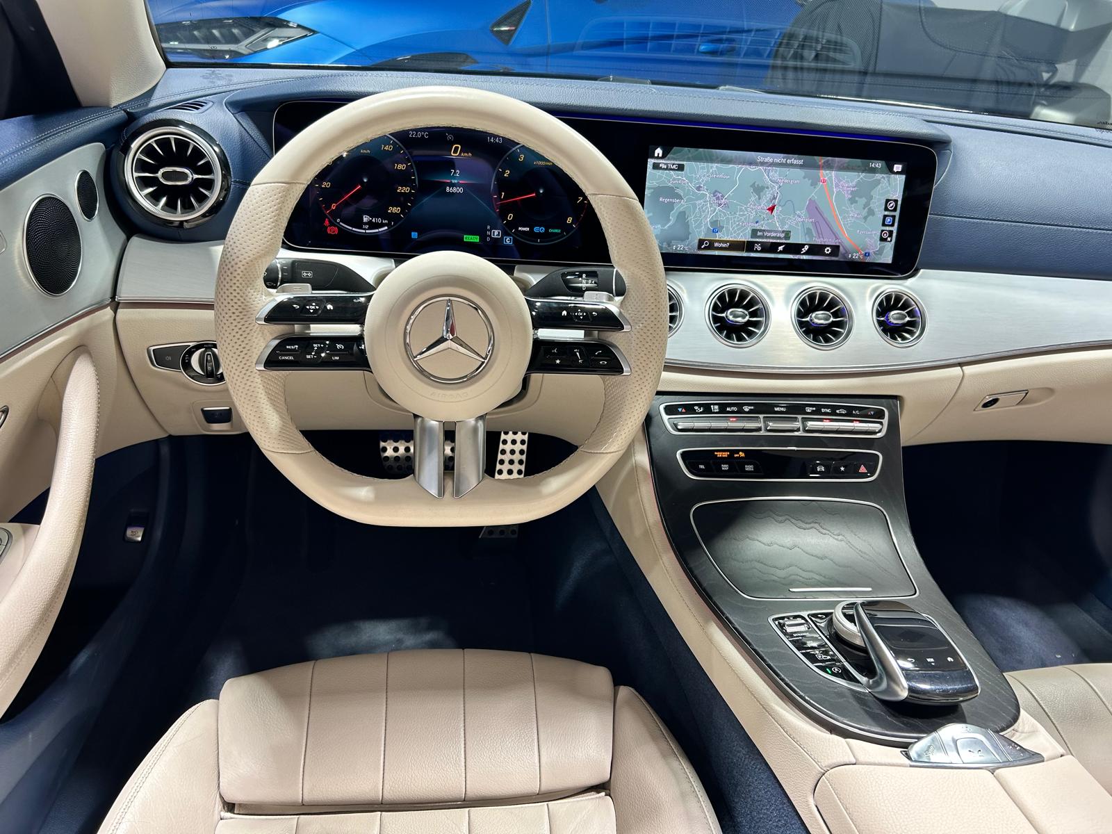 MERCEDES-BENZ E 200 AMG Line Cabriolet-image-11