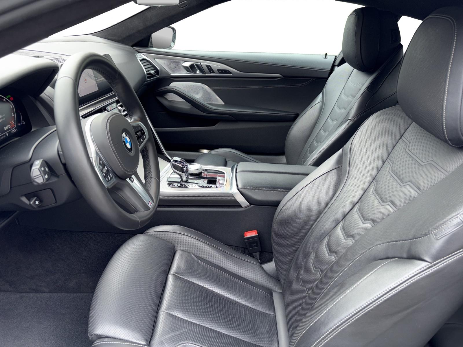 BMW M850i xDrive Coupé-image-9
