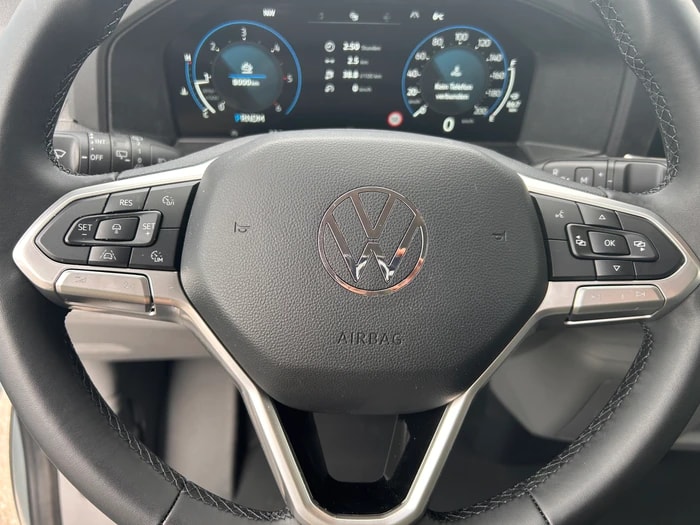 VW Transporter 2.0 TDI Automat-image-13