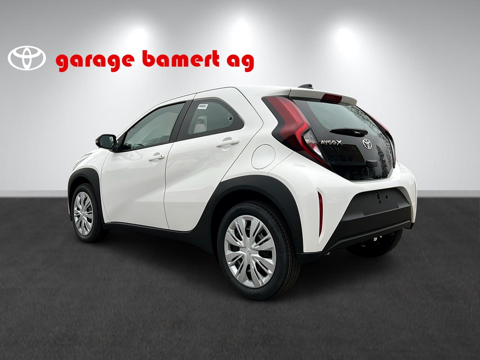 TOYOTA Aygo X 1.5 VVT-i HSD Comfort-showroom-element-3