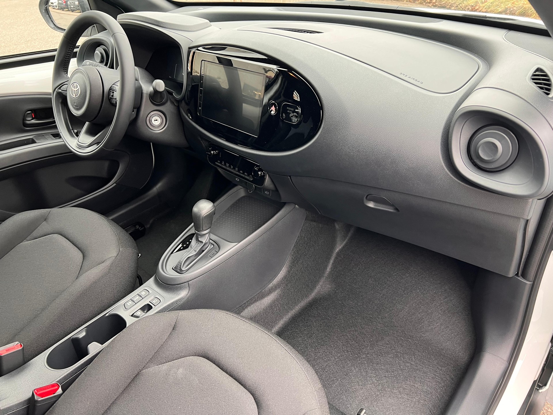 TOYOTA Aygo X 1.5 VVT-i HSD Comfort-image-13