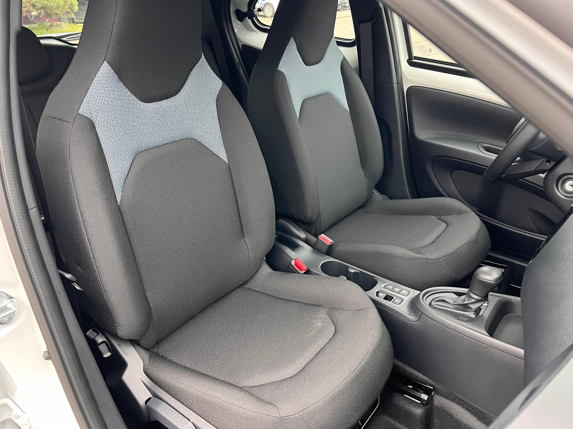 TOYOTA Aygo X 1.5 VVT-i HSD Comfort-image-14