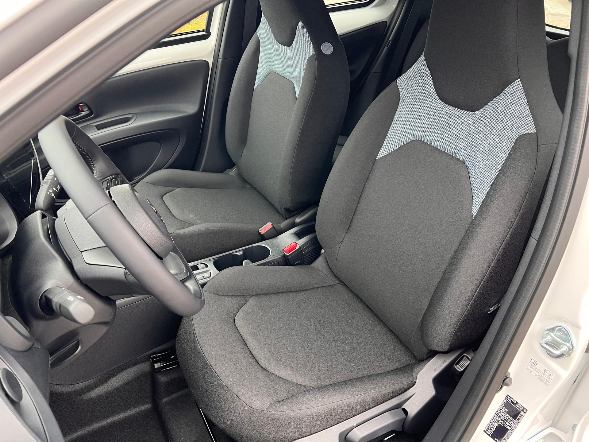 TOYOTA Aygo X 1.5 VVT-i HSD Comfort-image-9