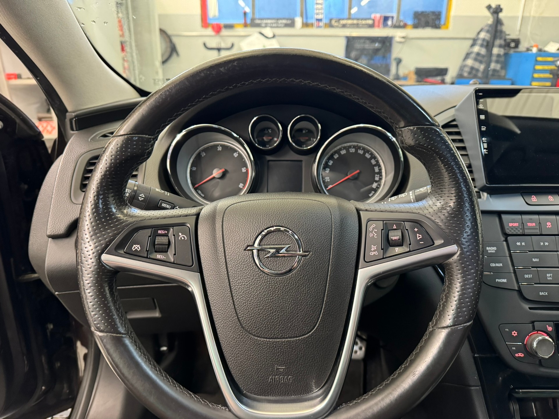 OPEL Insignia Sports Tourer 2.0 CDTI Sport-image-10