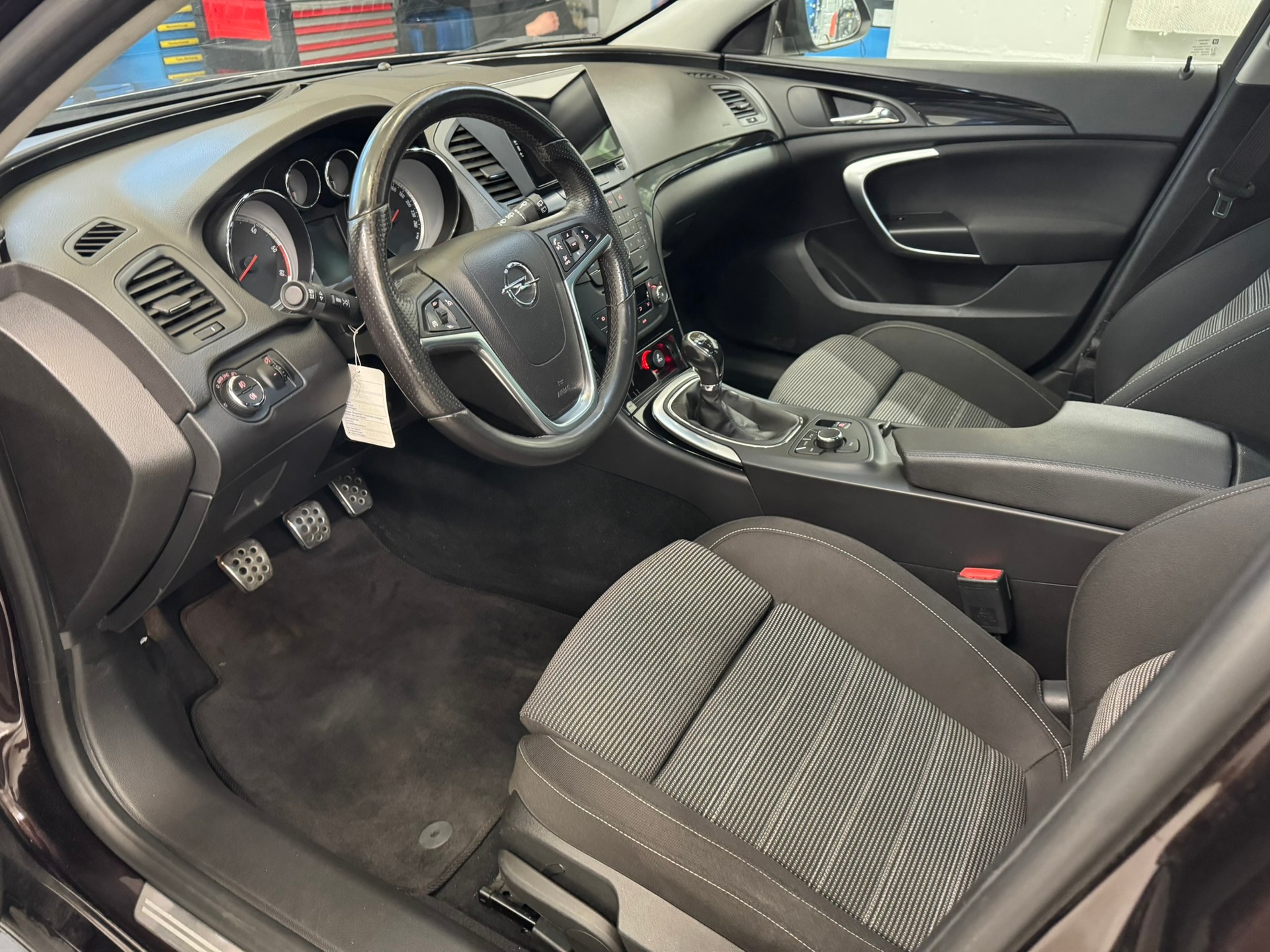 OPEL Insignia Sports Tourer 2.0 CDTI Sport-image-8