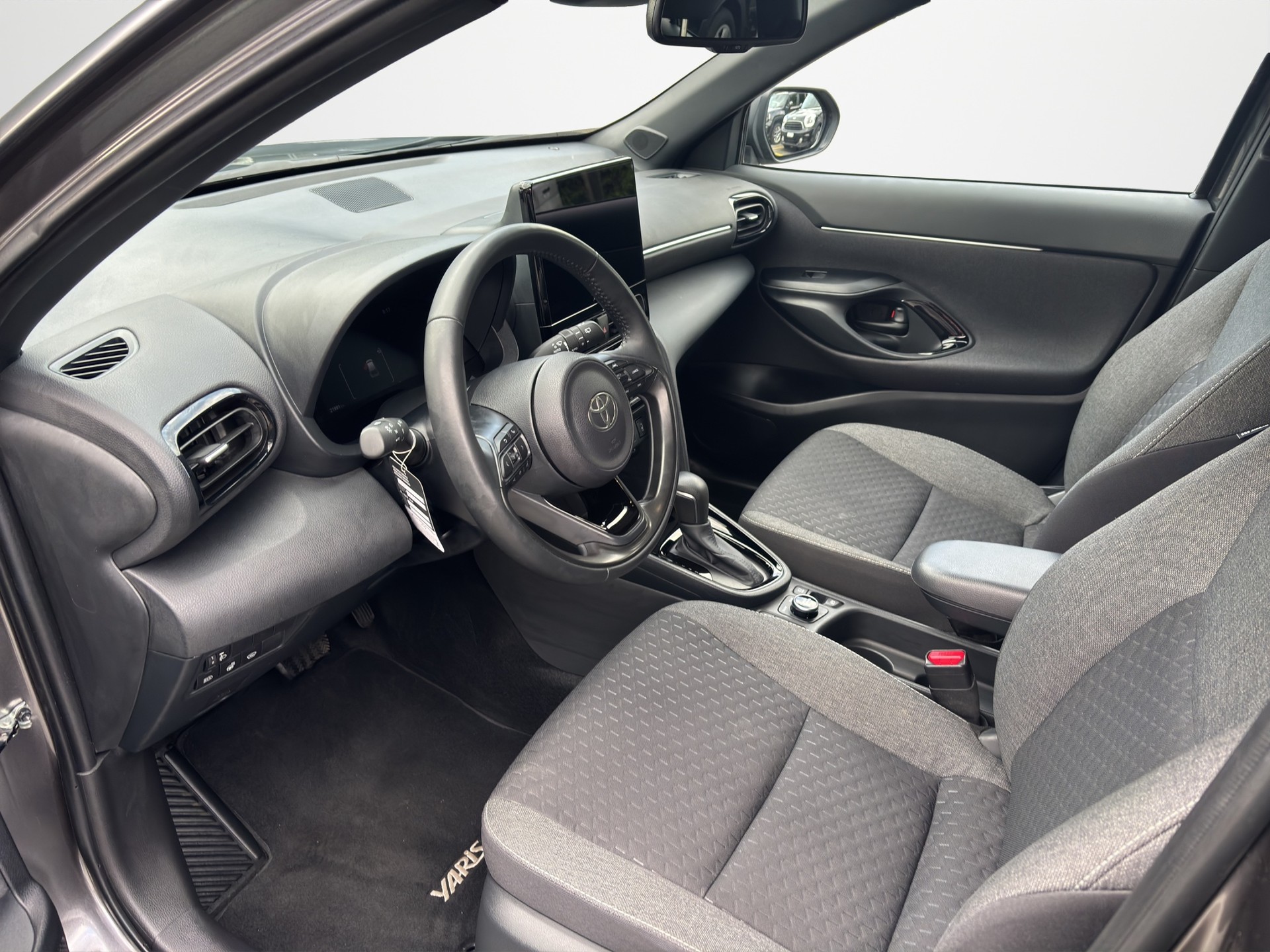 TOYOTA Yaris Cross 1.5 Trend AWDi e-CVT-image-8