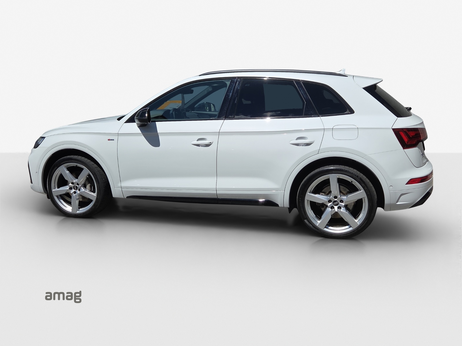 AUDI Q5 50 TFSI e PHEV Black Edition quattro S-tronic-showroom-element-1