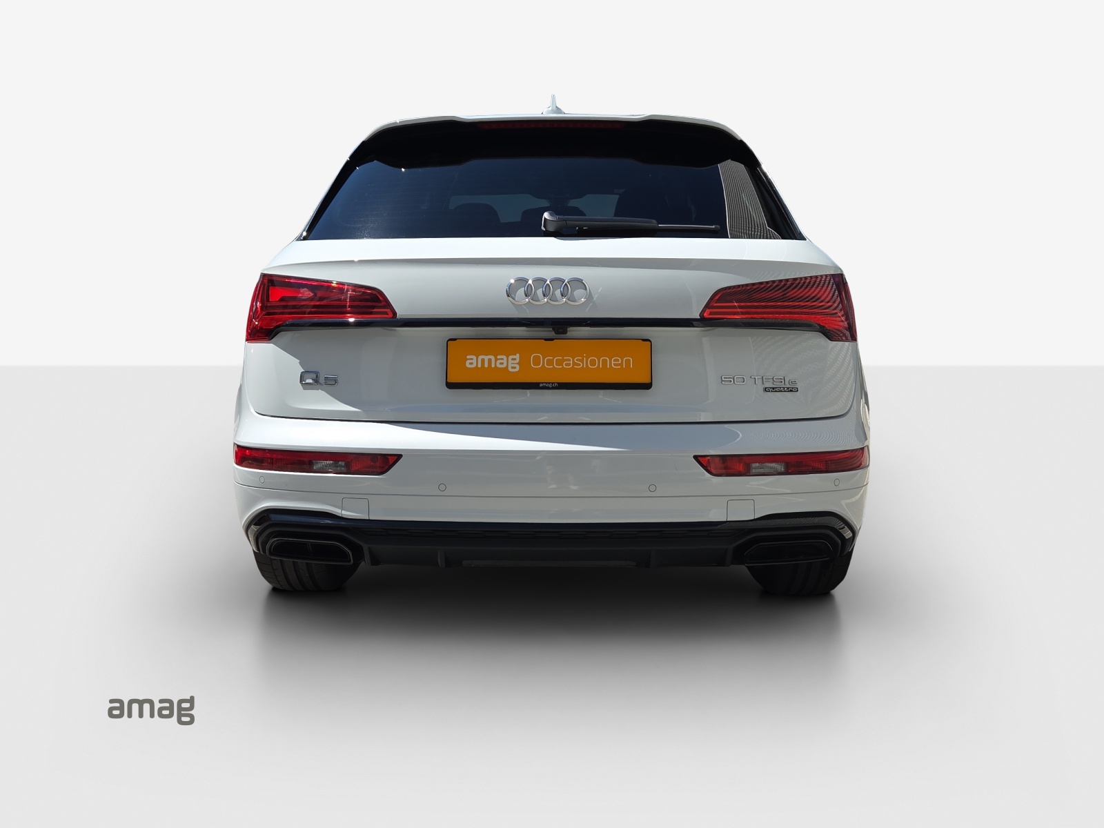 AUDI Q5 50 TFSI e PHEV Black Edition quattro S-tronic-showroom-element-3