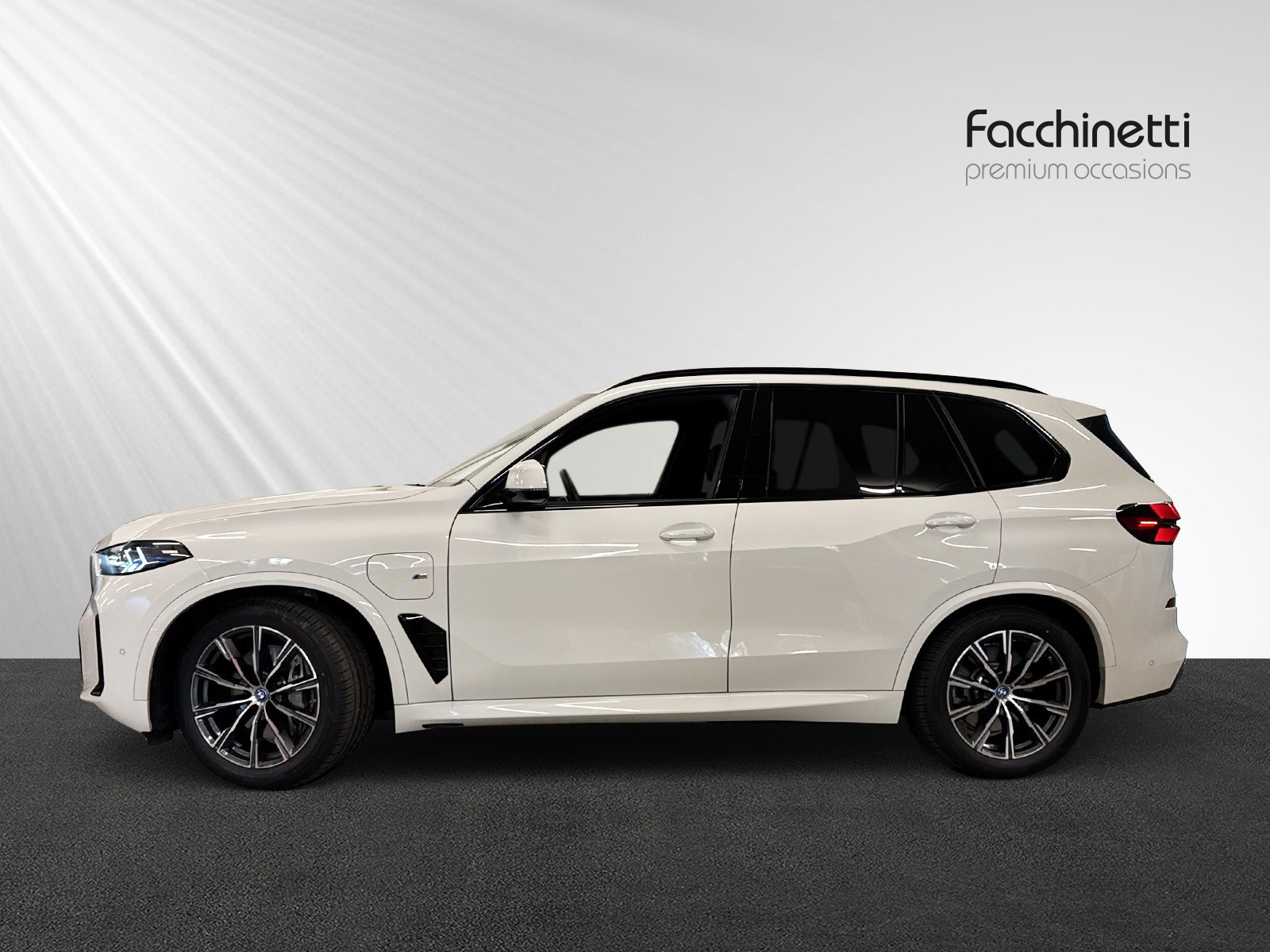 BMW X5 xDrive 50e M Sport Steptronic-showroom-element-1