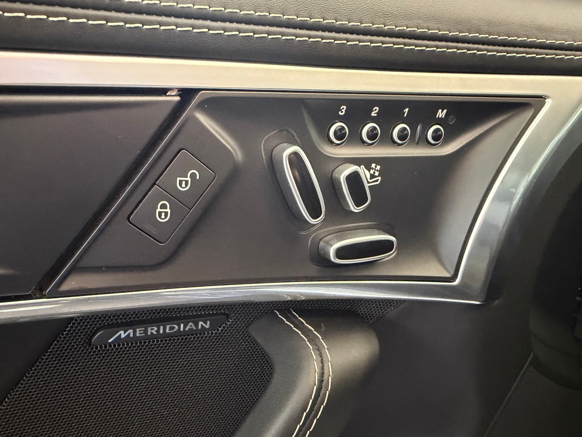 JAGUAR F-Type Coupé 5.0 V8 S/C R AWD Automatik | Satter V8 Sound | OHNE OPF | -image-11