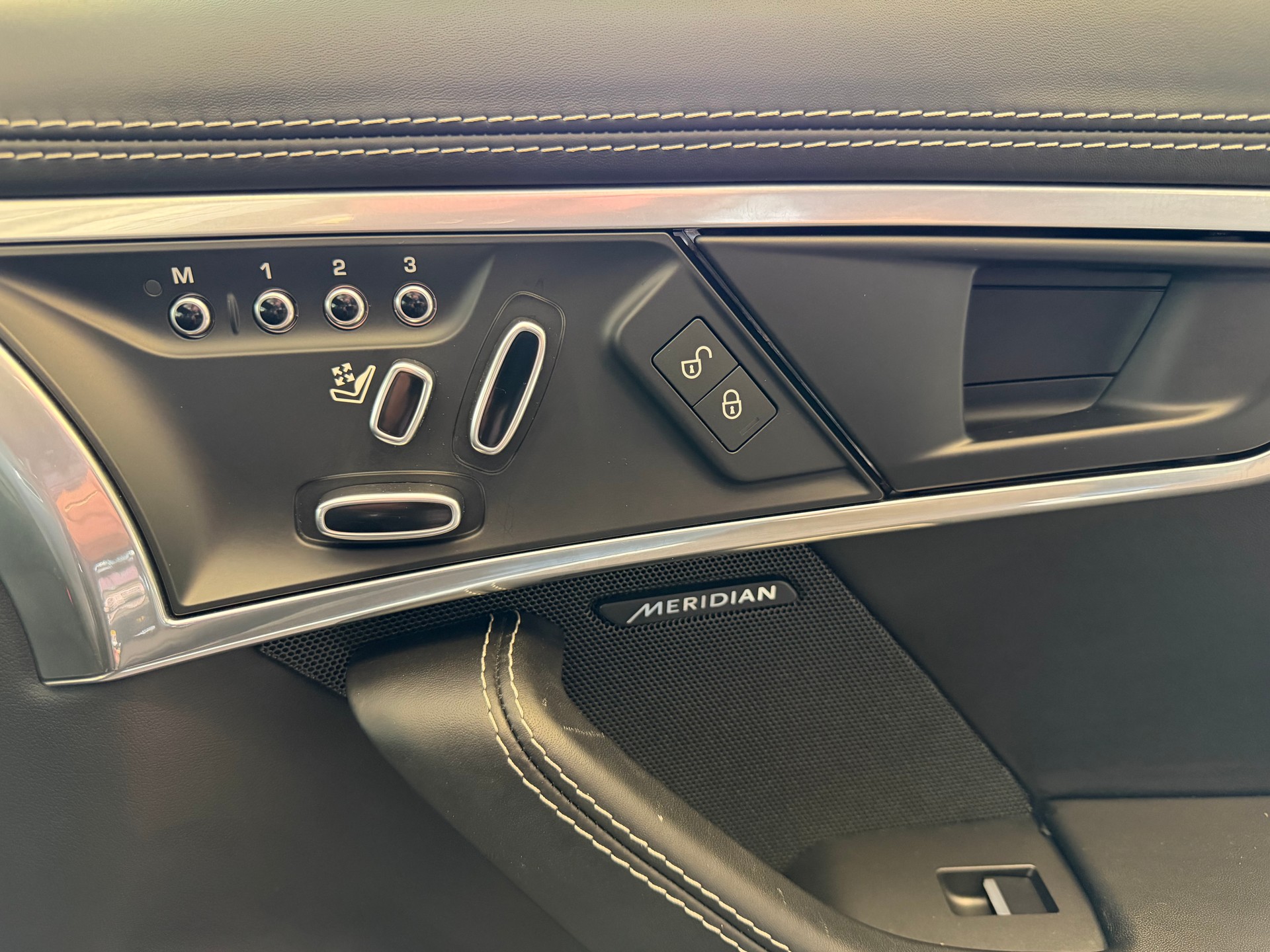JAGUAR F-Type Coupé 5.0 V8 S/C R AWD Automatik | Satter V8 Sound | OHNE OPF | -image-28