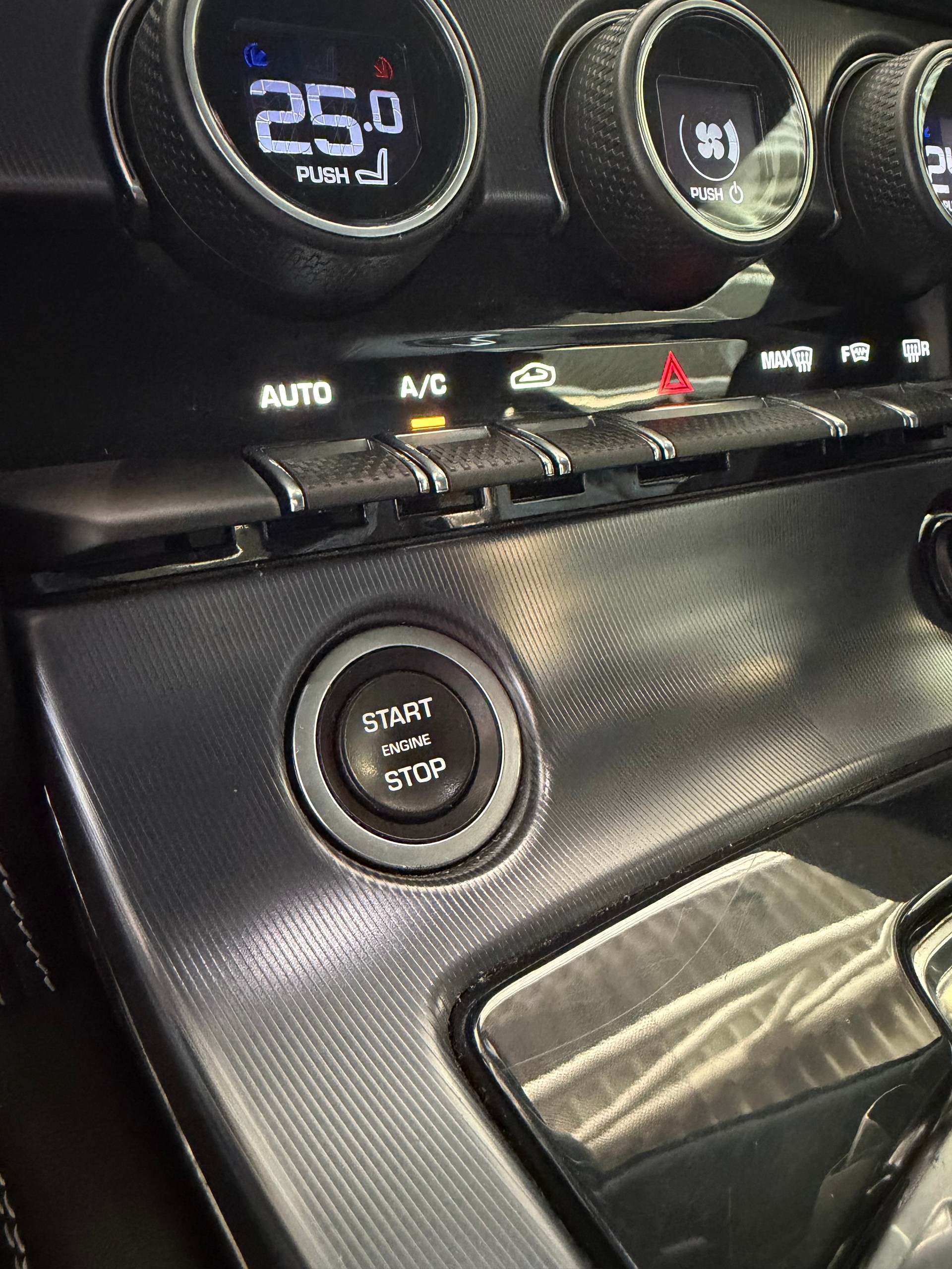 JAGUAR F-Type Coupé 5.0 V8 S/C R AWD Automatik | Satter V8 Sound | OHNE OPF | -image-21