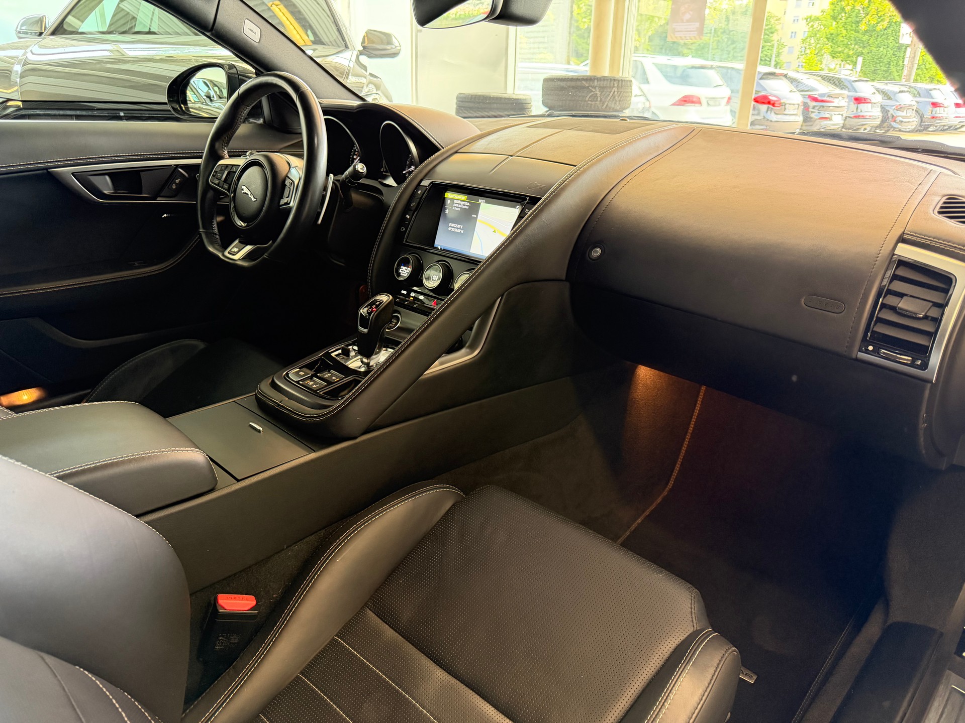 JAGUAR F-Type Coupé 5.0 V8 S/C R AWD Automatik | Satter V8 Sound | OHNE OPF | -image-25