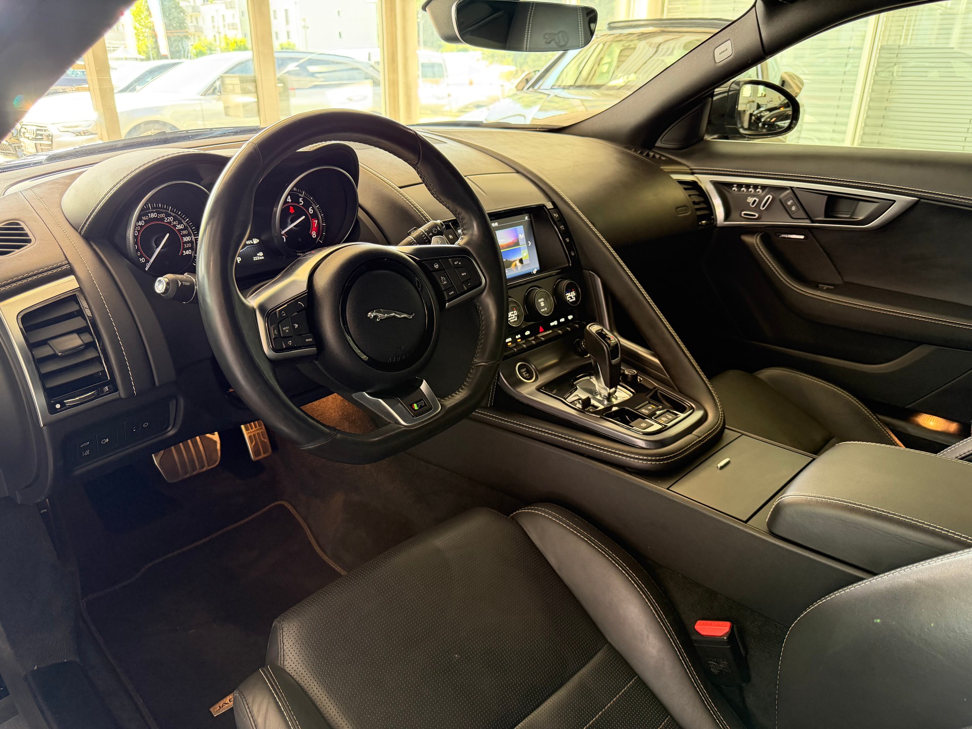 JAGUAR F-Type Coupé 5.0 V8 S/C R AWD Automatik | Satter V8 Sound | OHNE OPF | -image-10