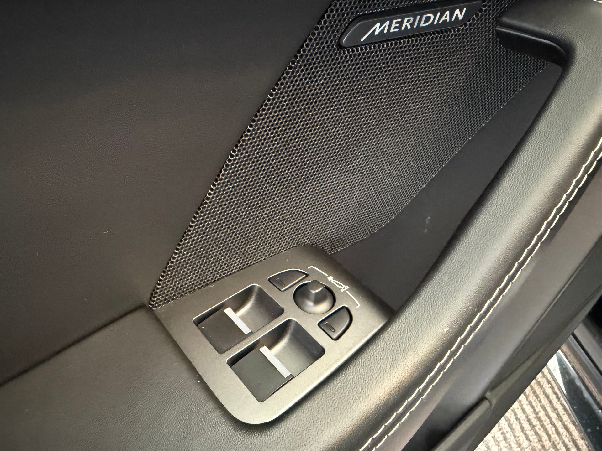 JAGUAR F-Type Coupé 5.0 V8 S/C R AWD Automatik | Satter V8 Sound | OHNE OPF | -image-12