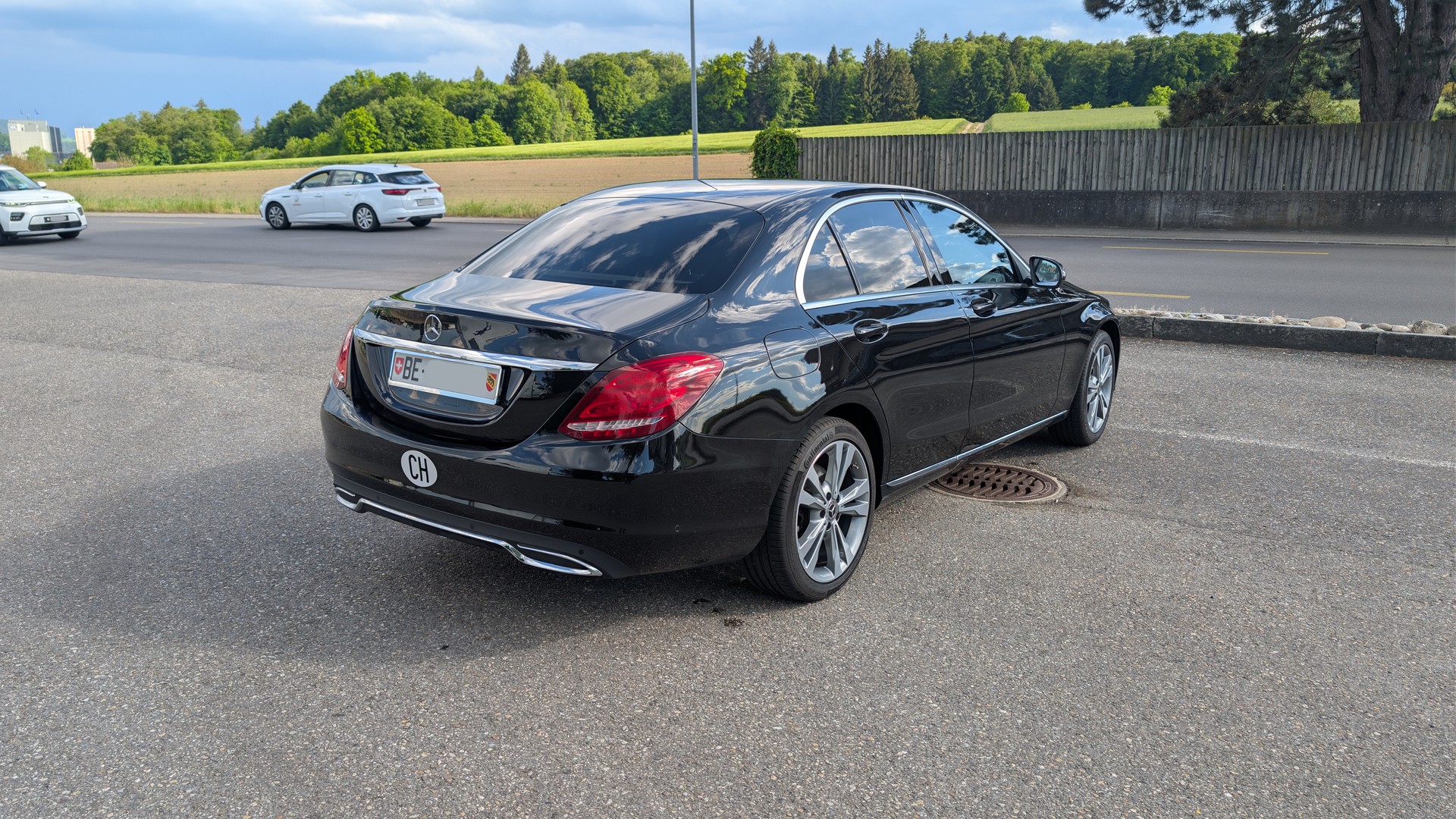 MERCEDES-BENZ C 180 Avantgarde-image-2
