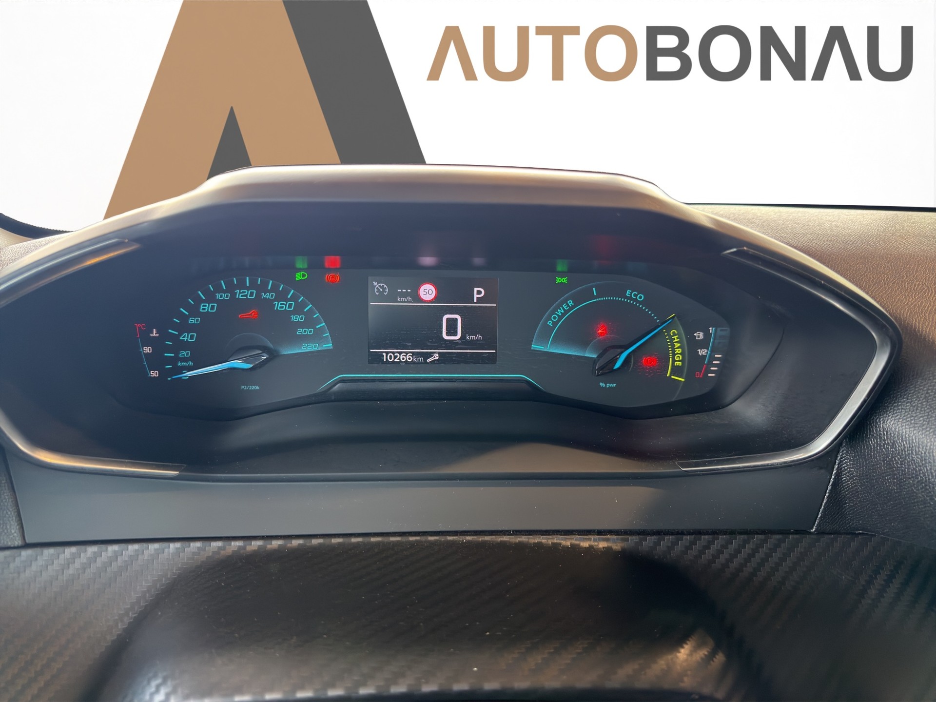 PEUGEOT 208 1.2 Hybrid Style-image-18