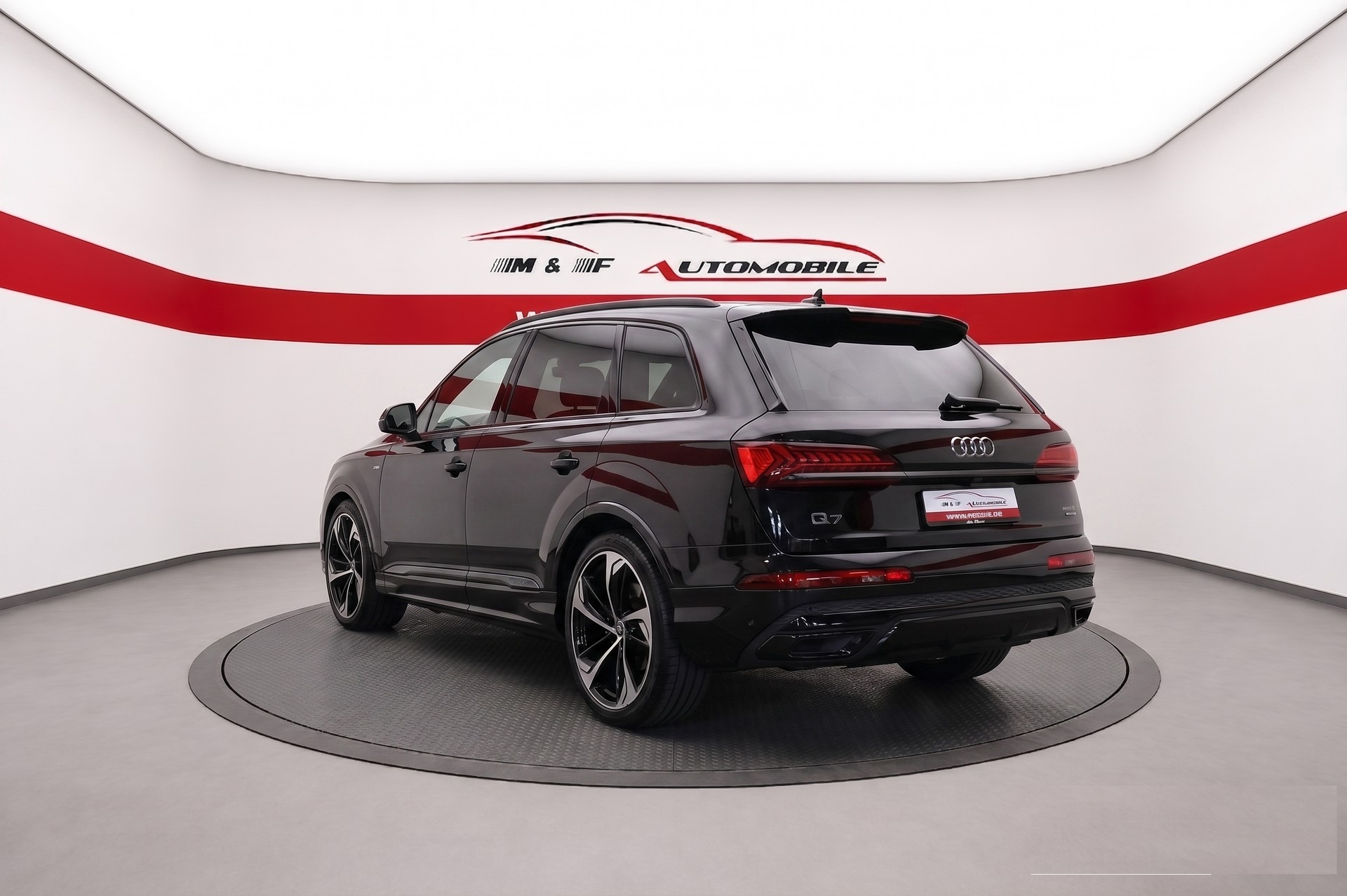 AUDI Q7 3.0 55 TFSI S Line quattro T-Tronic-showroom-element-2
