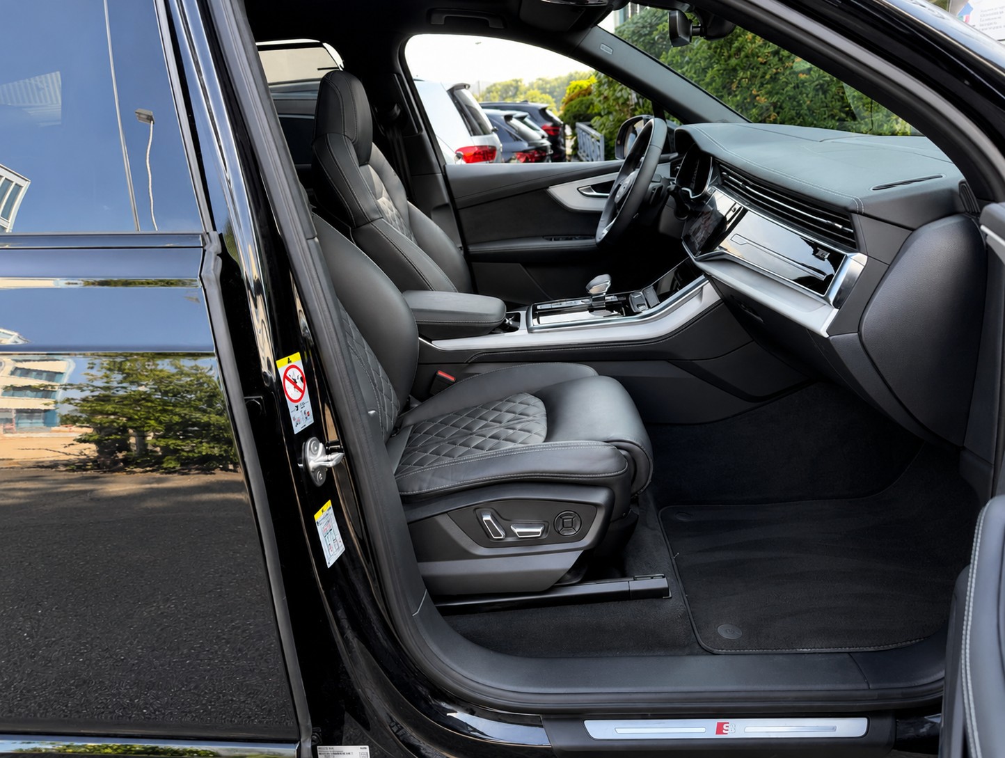 AUDI Q7 3.0 55 TFSI S Line quattro T-Tronic-image-8