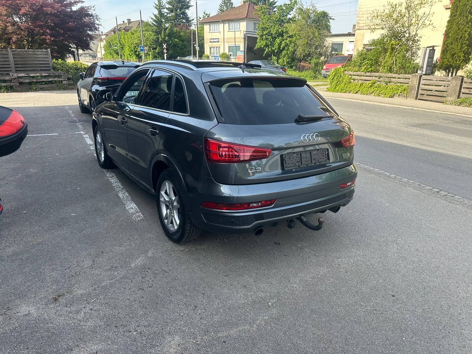 AUDI Q3 2.0 TFSI sport quattro S-tronic-showroom-element-2