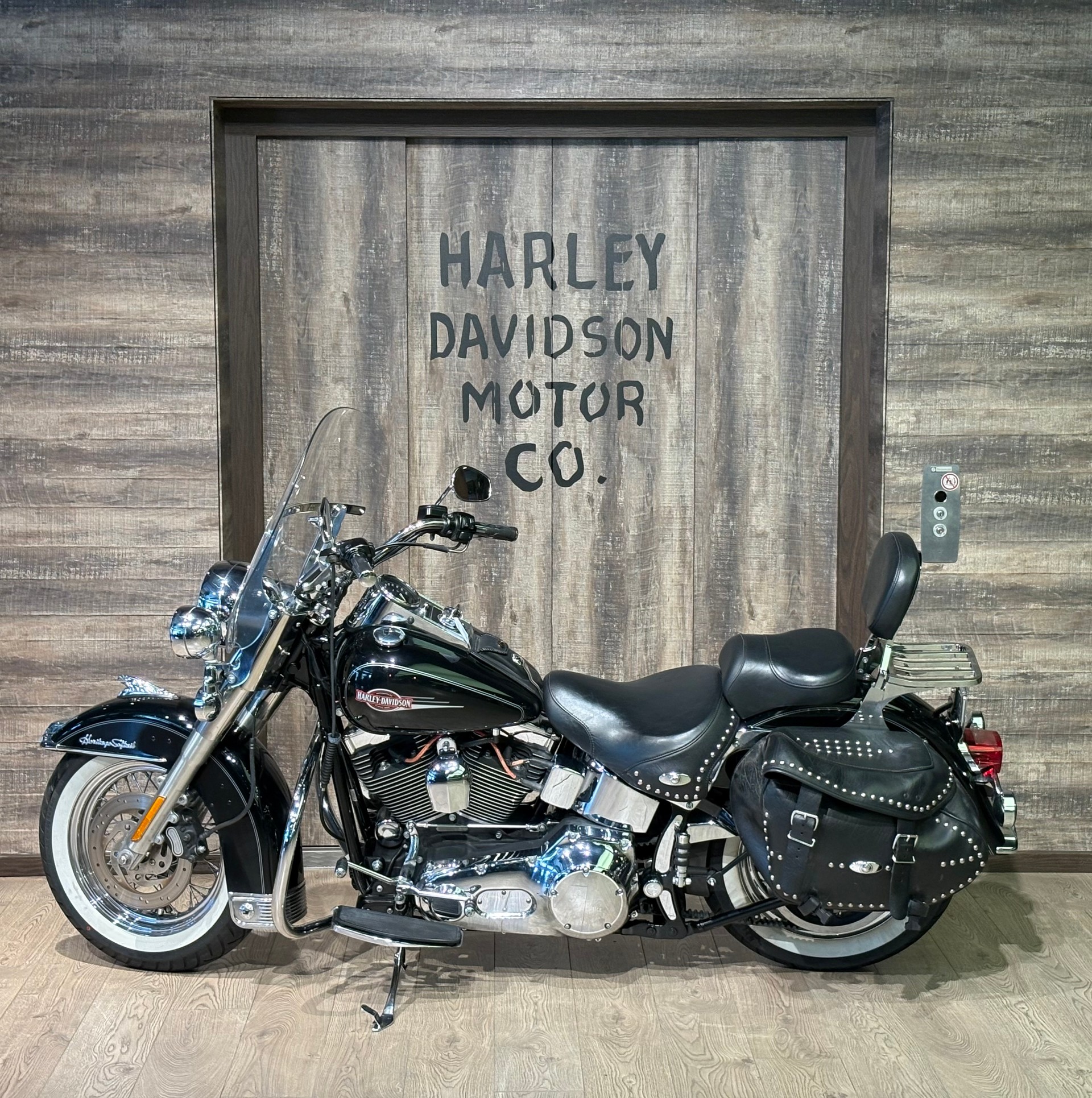 HARLEY-DAVIDSON FLSTCI Softail Classic-image-3