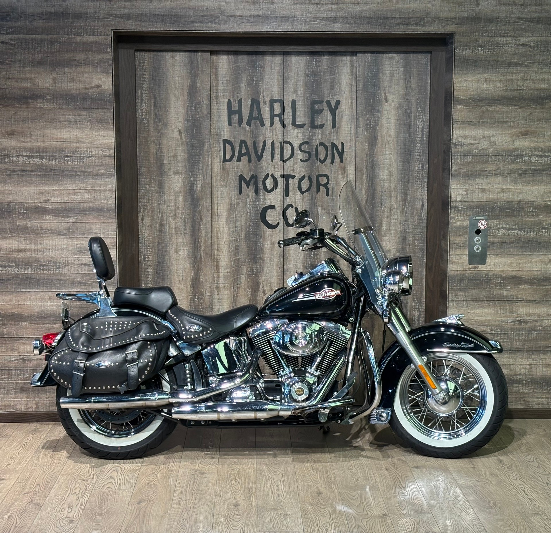 HARLEY-DAVIDSON FLSTCI Softail Classic-image-0