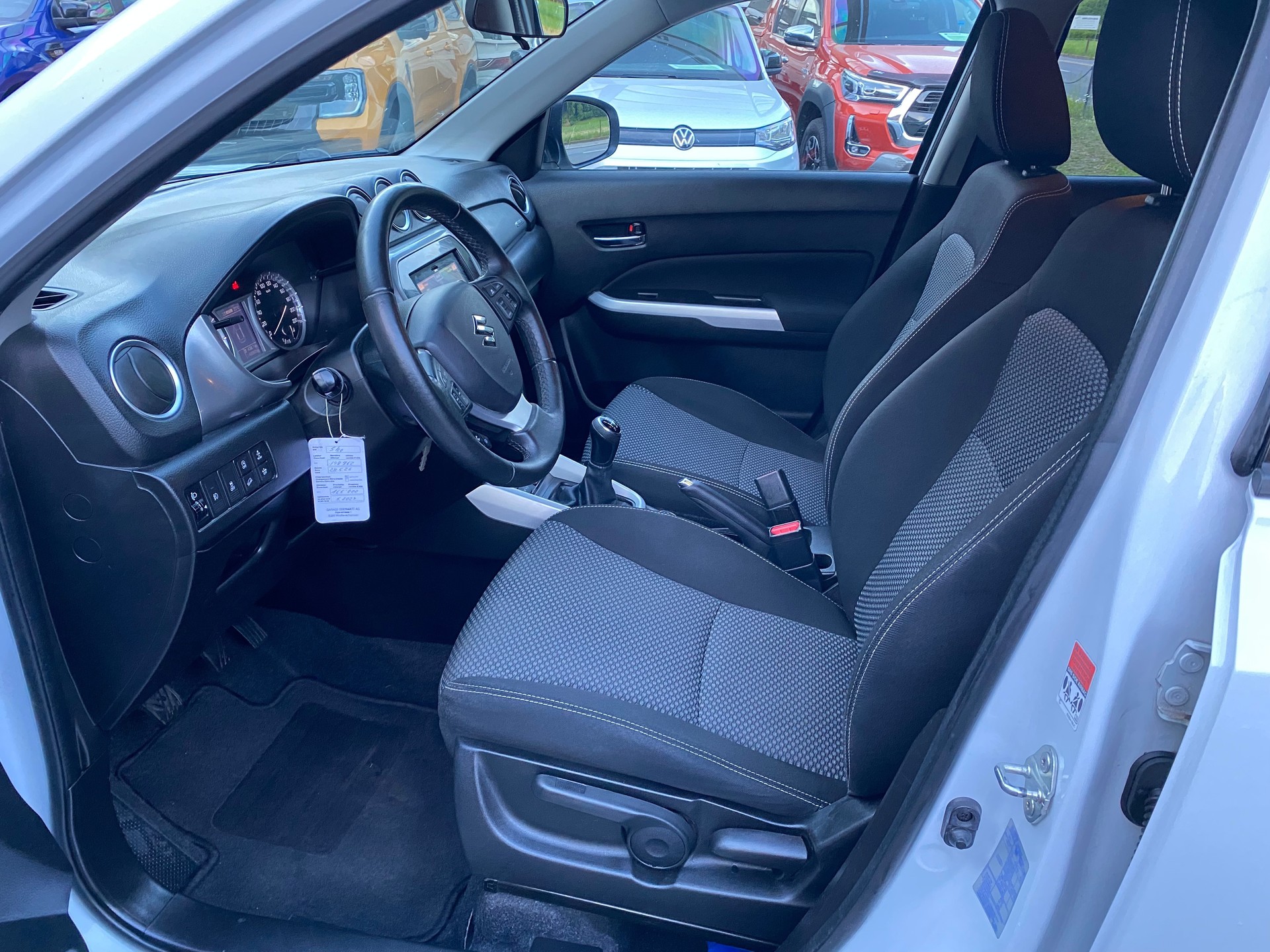 SUZUKI Vitara 1.6 Compact+-image-2