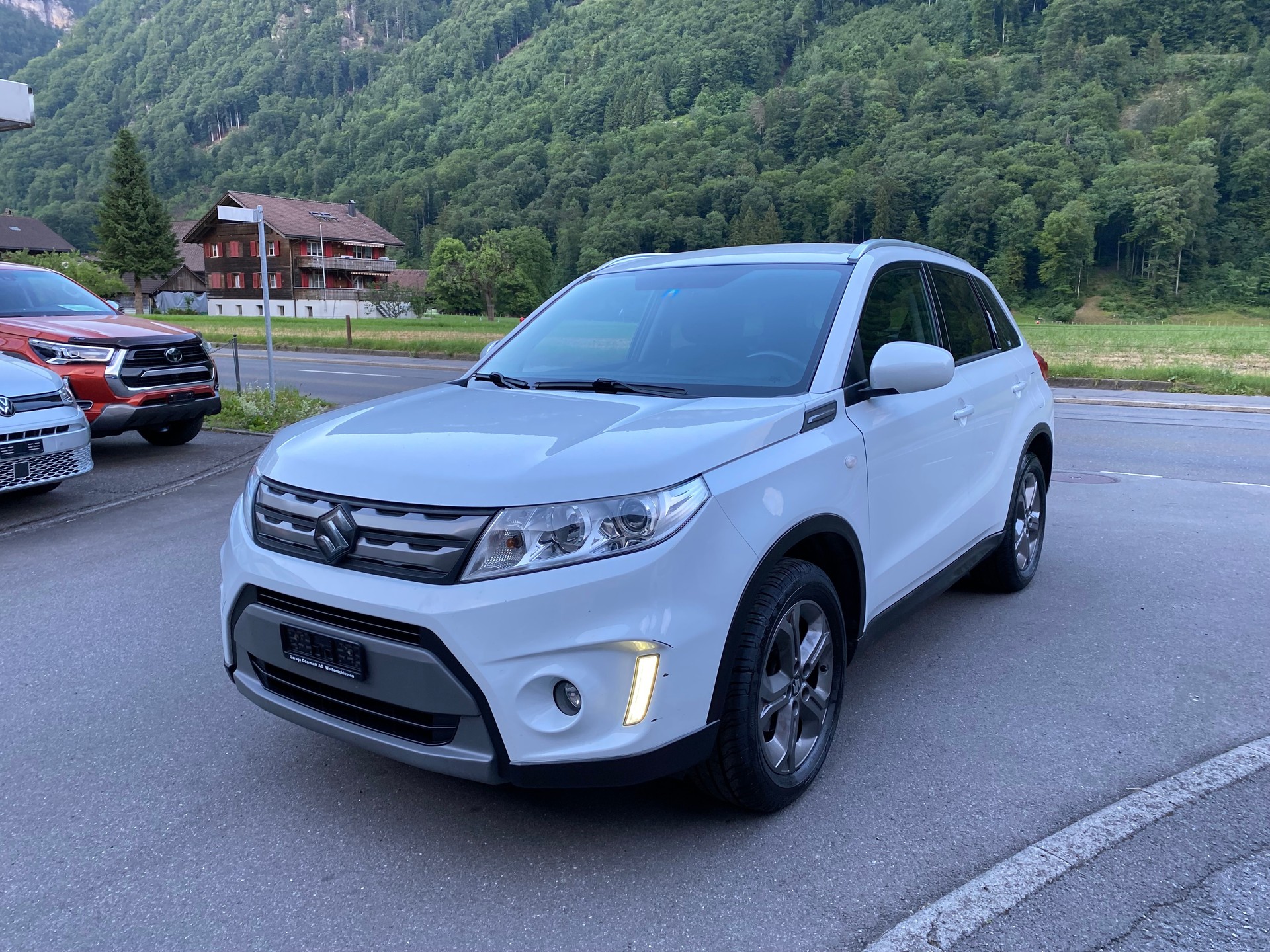 SUZUKI Vitara 1.6 Compact+-image-1