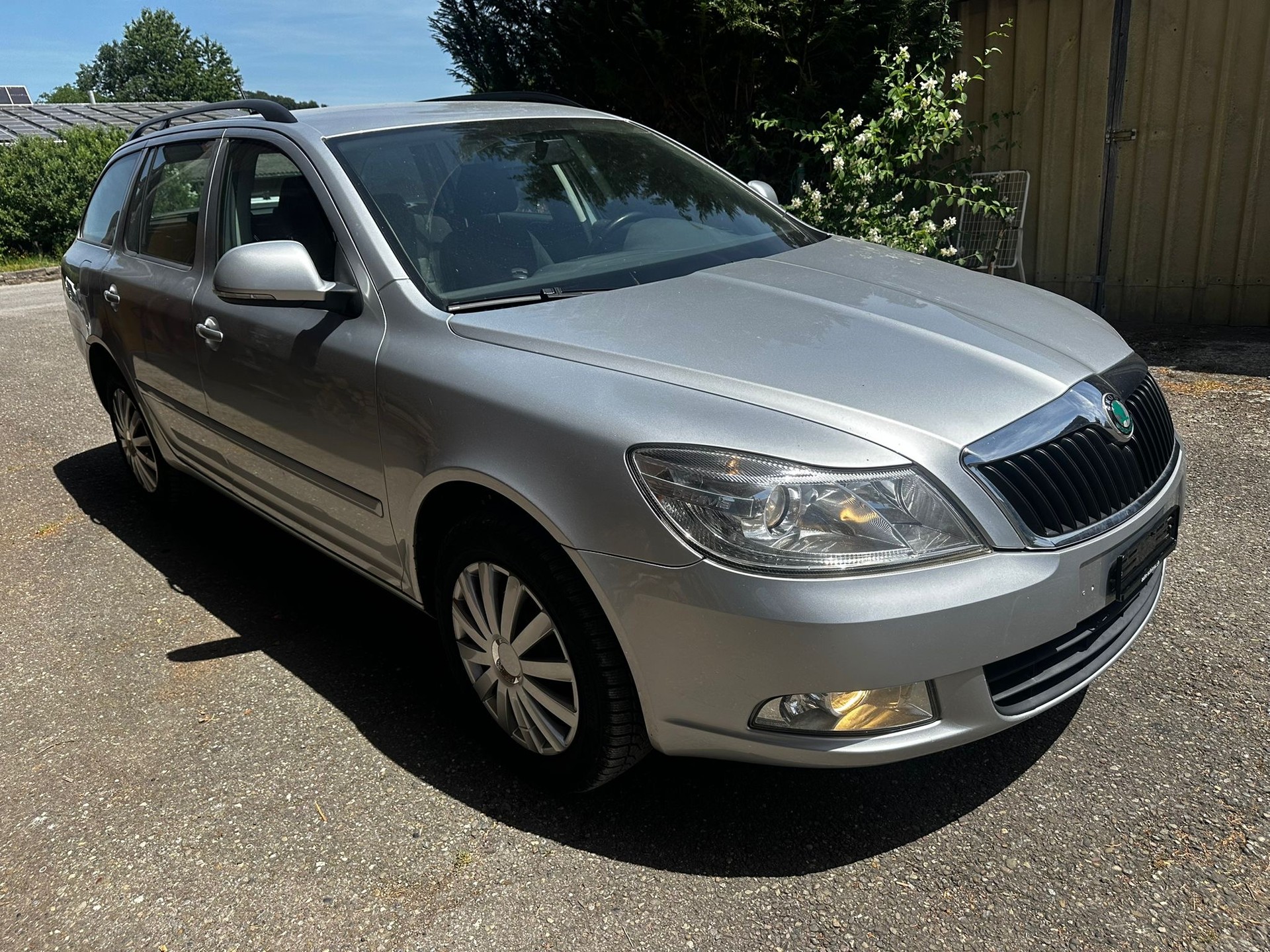 SKODA Octavia 2.0 TDI Elegance-image-1