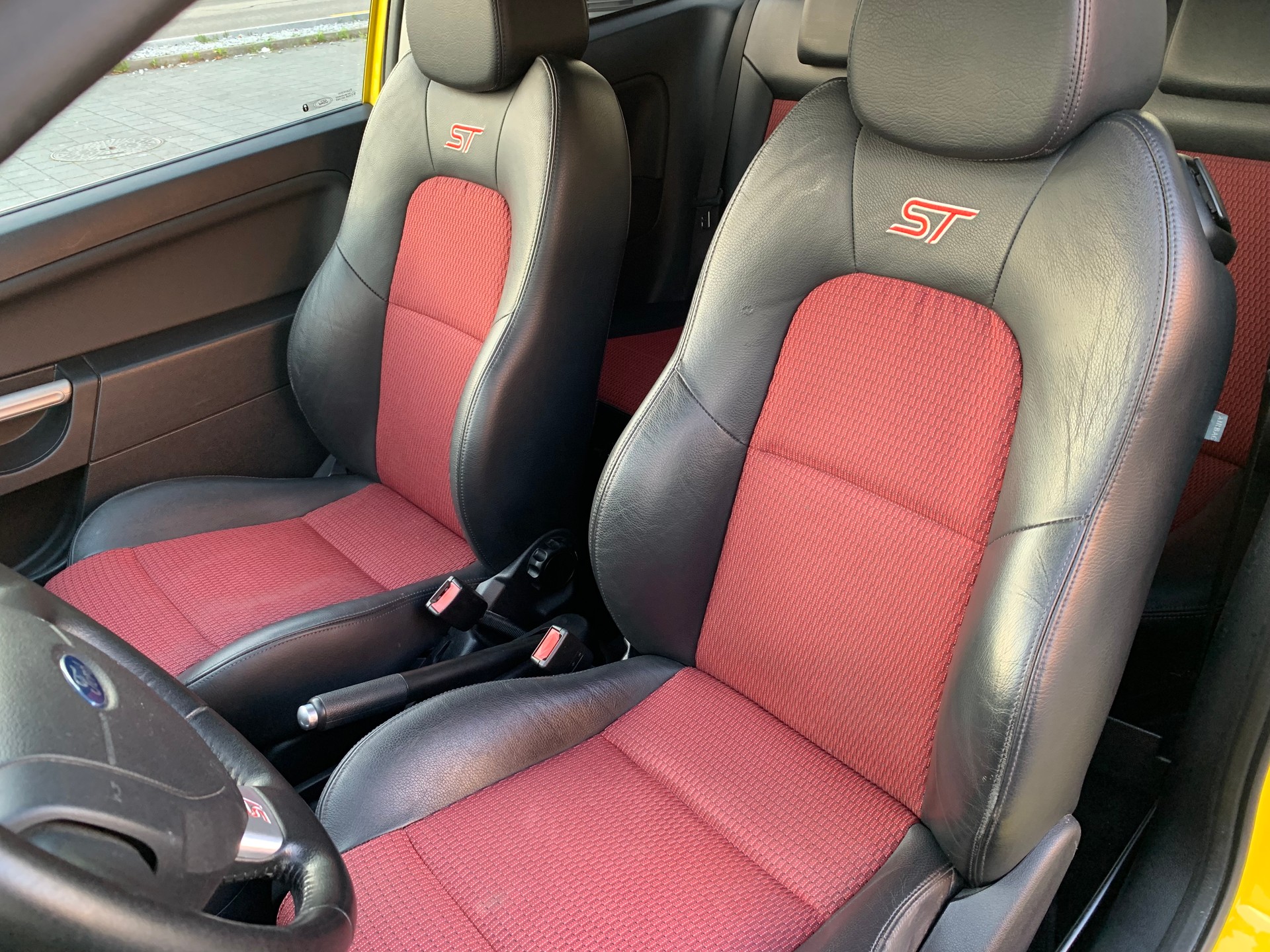 FORD Fiesta 2.0 16V ST Special Edition-image-9