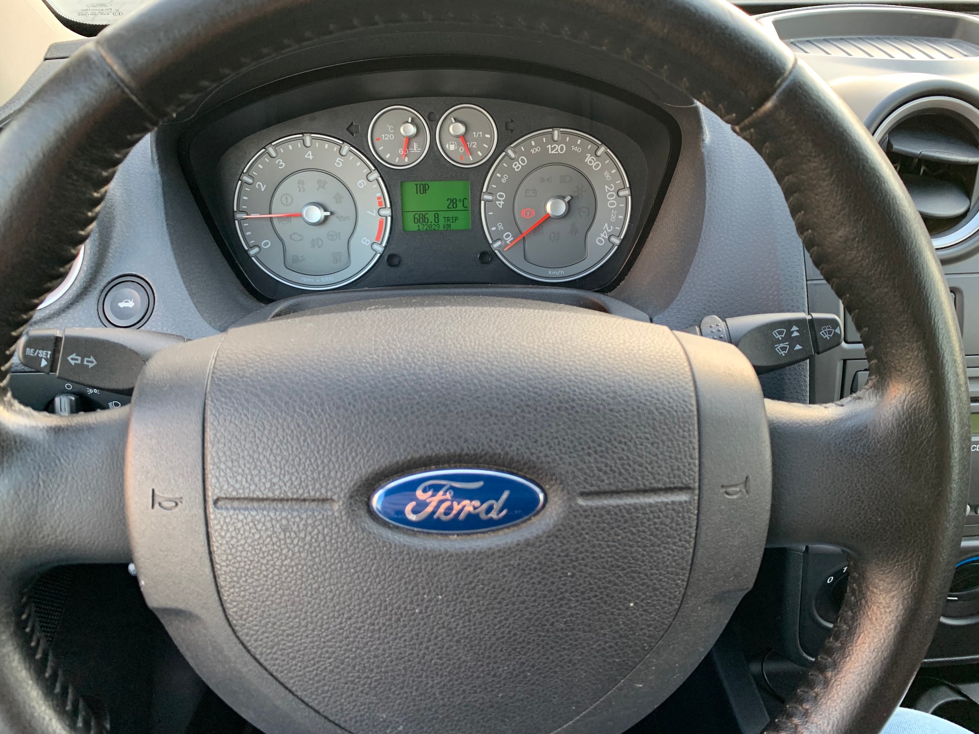FORD Fiesta 2.0 16V ST Special Edition-image-11