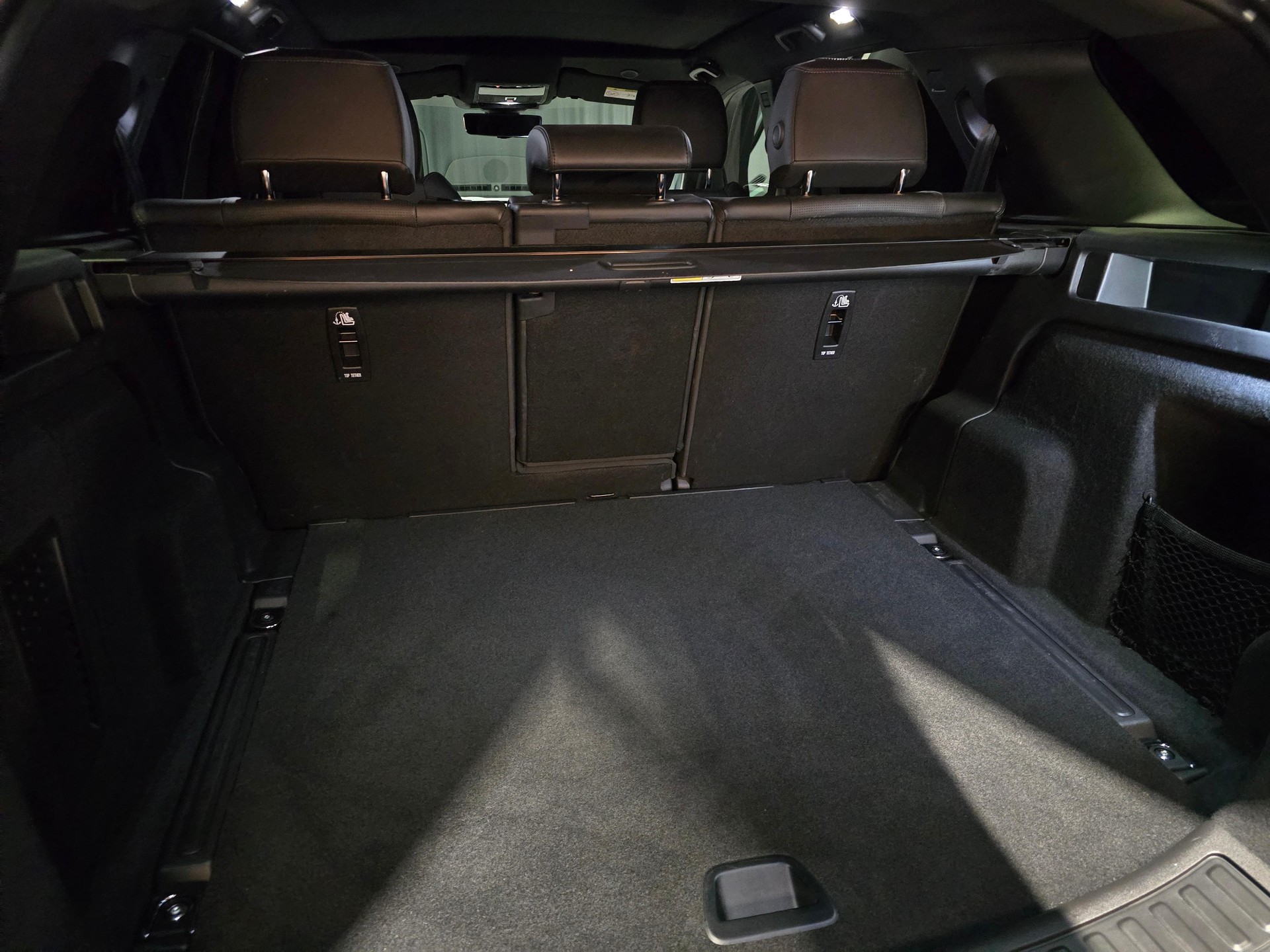 LAND ROVER Discovery Sport 1.5 T 270e Landmark-showroom-element-3