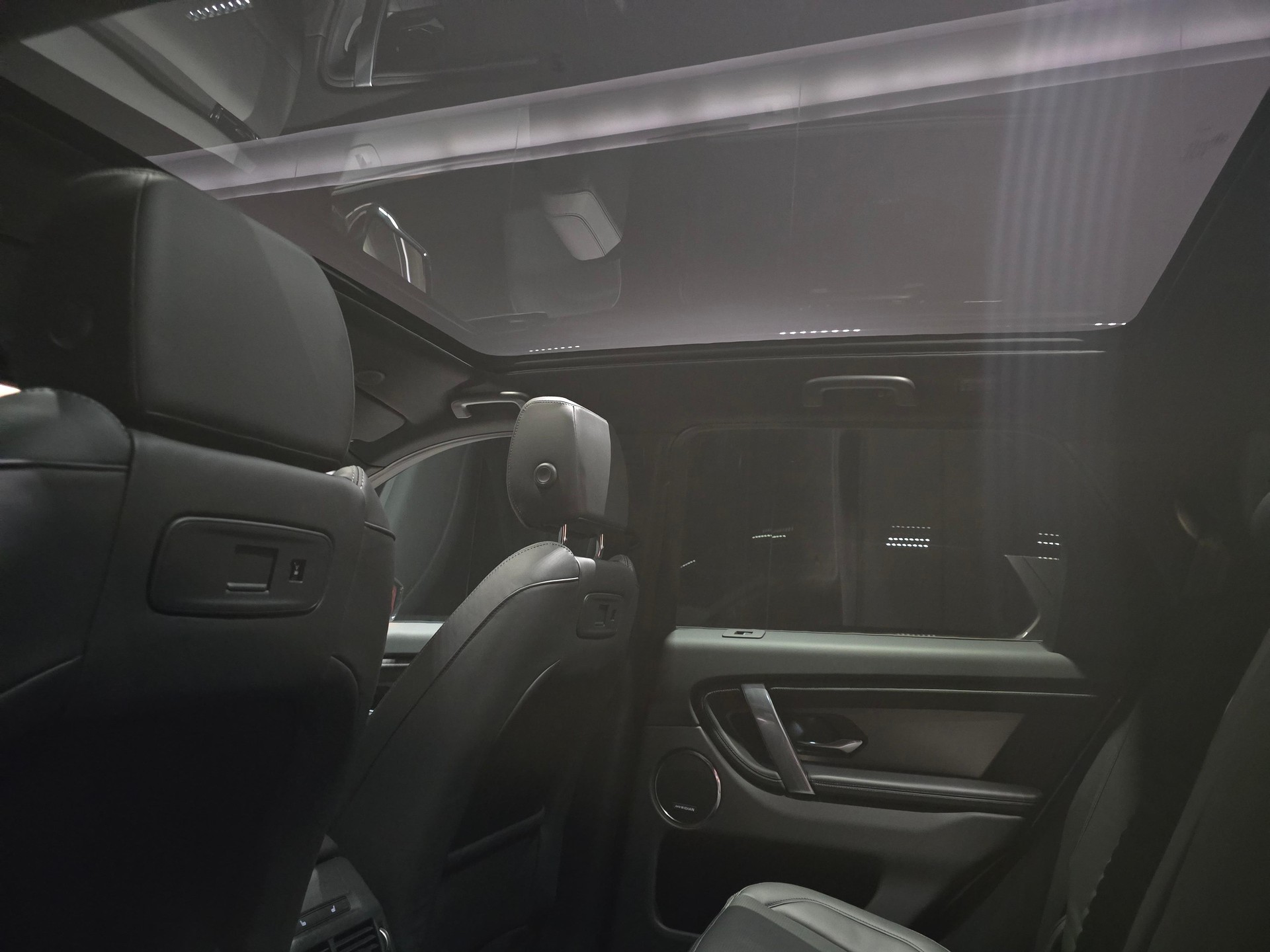 LAND ROVER Discovery Sport 1.5 T 270e Landmark-image-5