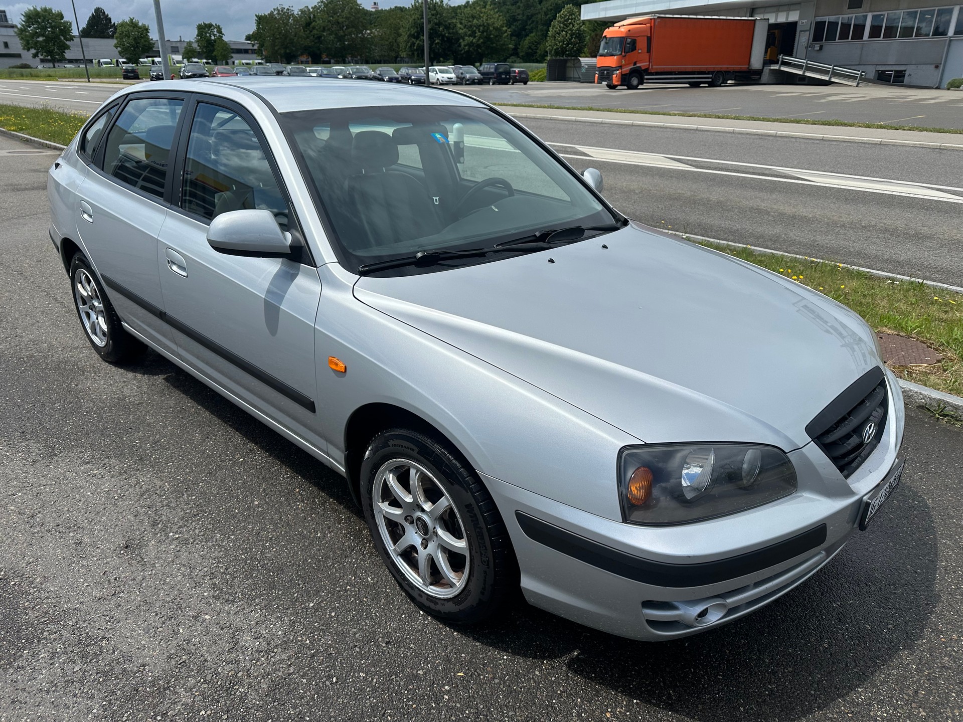 HYUNDAI Elantra 2.0 16V Swiss Edition-image-2