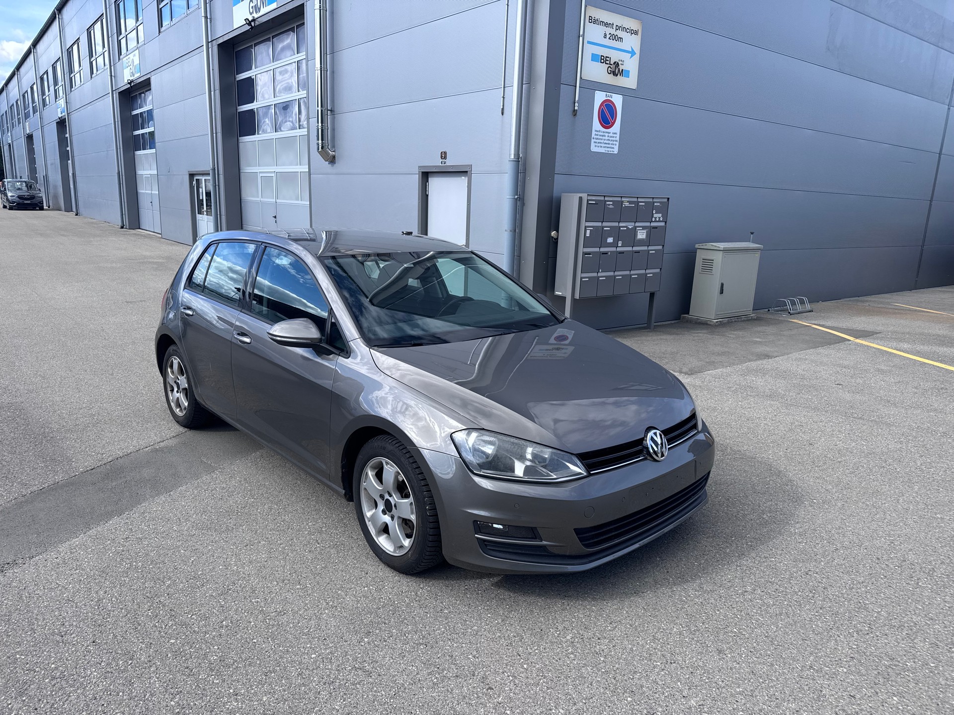 VW Golf 2.0 TDI Comfortline 4Motion-showroom-element-1
