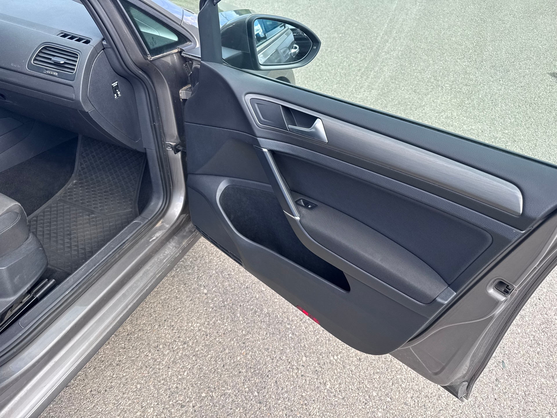 VW Golf 2.0 TDI Comfortline 4Motion-image-20