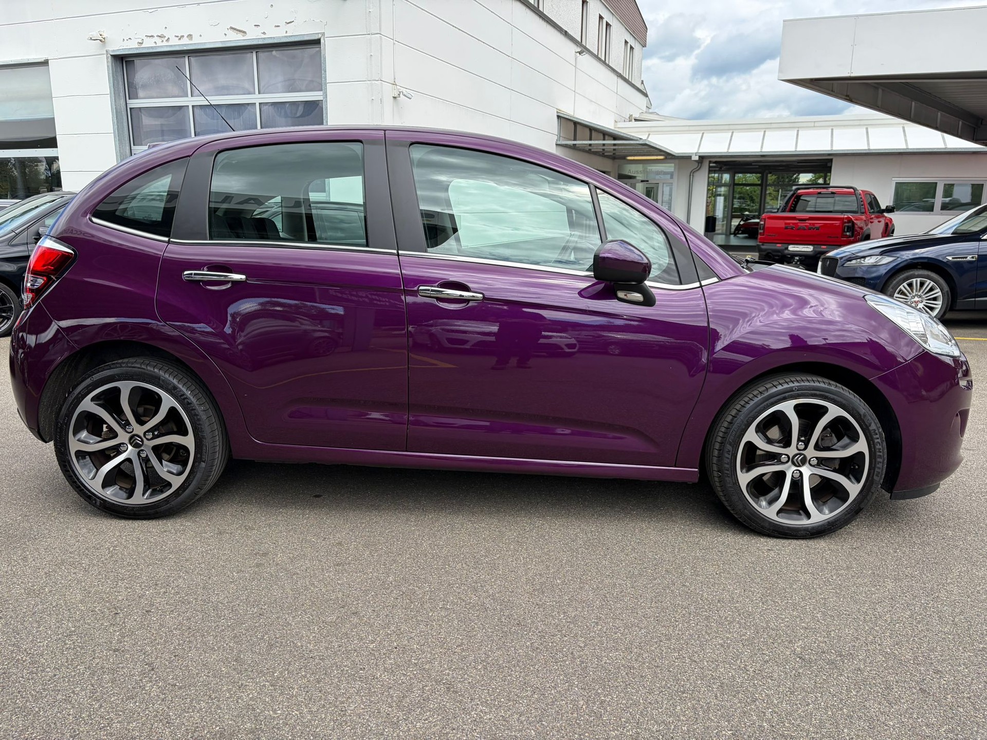CITROEN C3 1.2i PureTech Sélection-image-4
